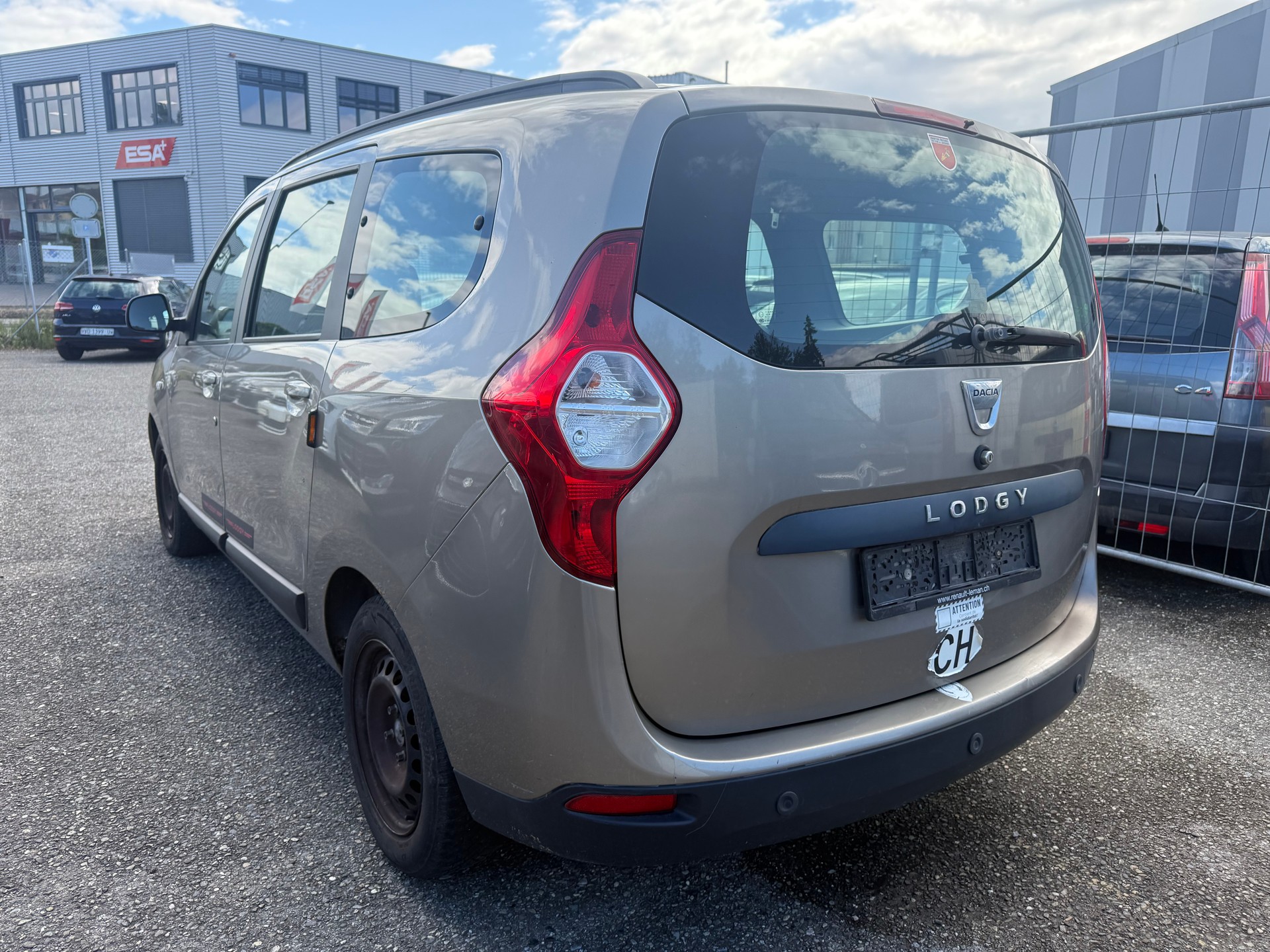 DACIA Lodgy 1.5 dCi Lauréate 7PL-image-2