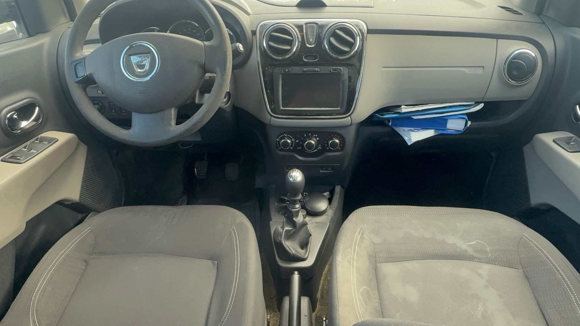 DACIA Lodgy 1.5 dCi Lauréate 7PL-image-9