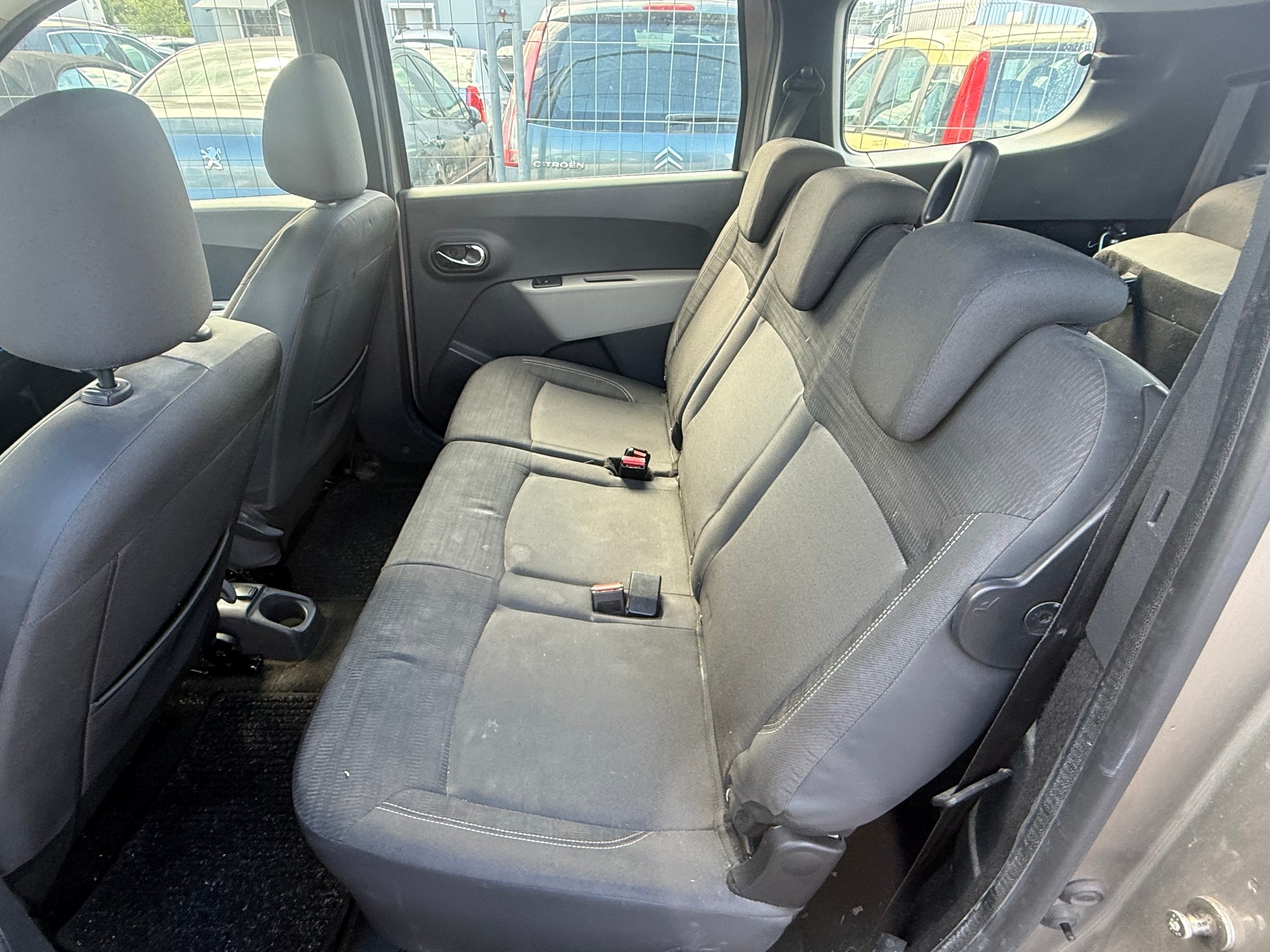 DACIA Lodgy 1.5 dCi Lauréate 7PL-image-8