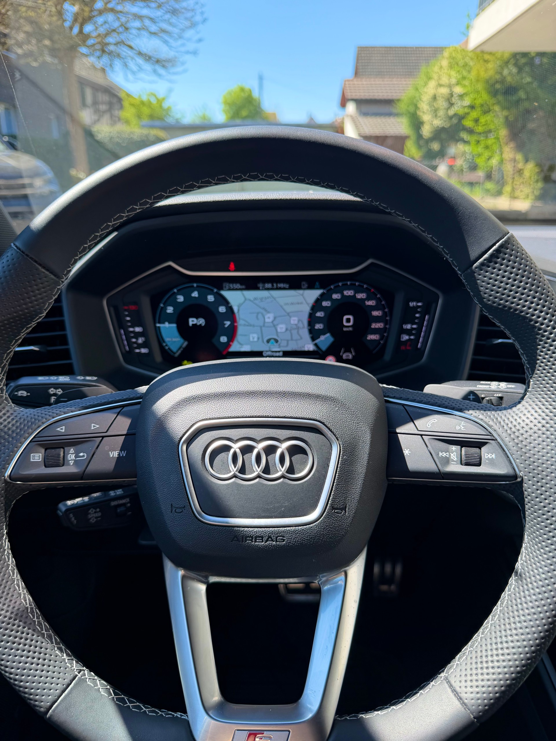AUDI 1.0 30 TFSI S Line Attraction S-Tronic-image-14