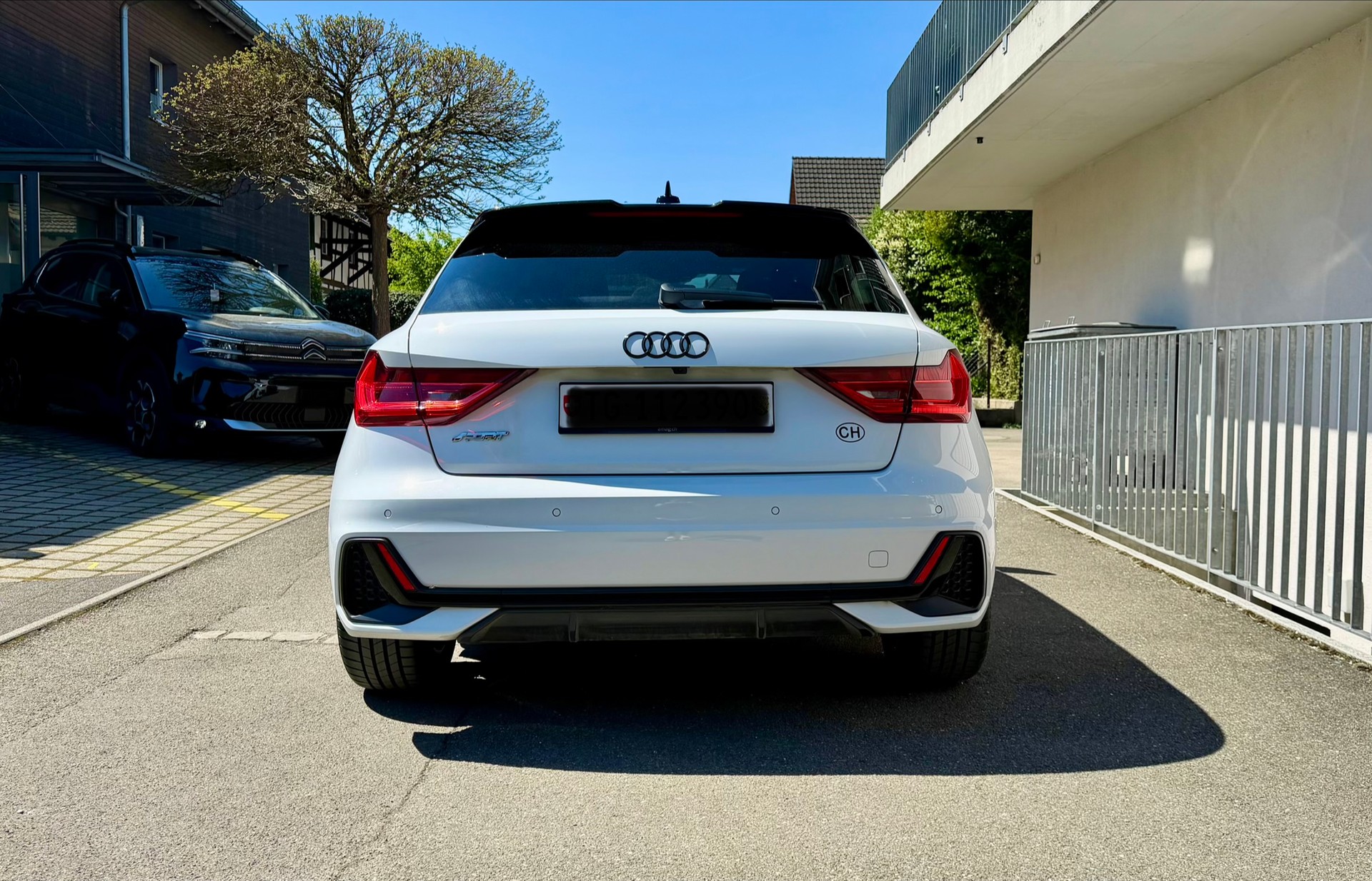 AUDI 1.0 30 TFSI S Line Attraction S-Tronic-image-5