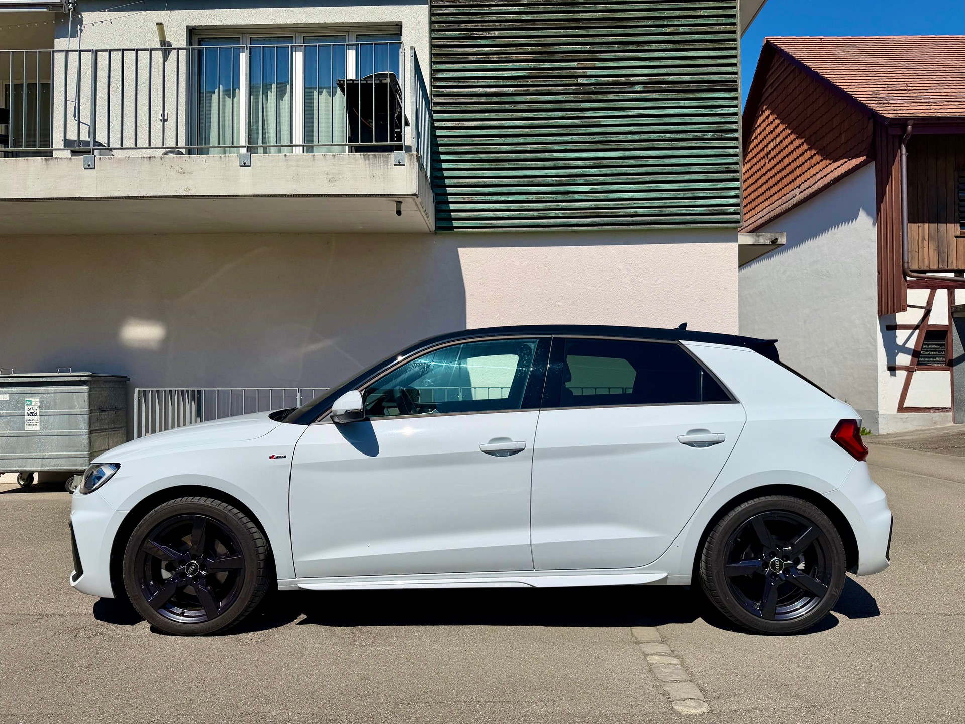 AUDI 1.0 30 TFSI S Line Attraction S-Tronic-image-6
