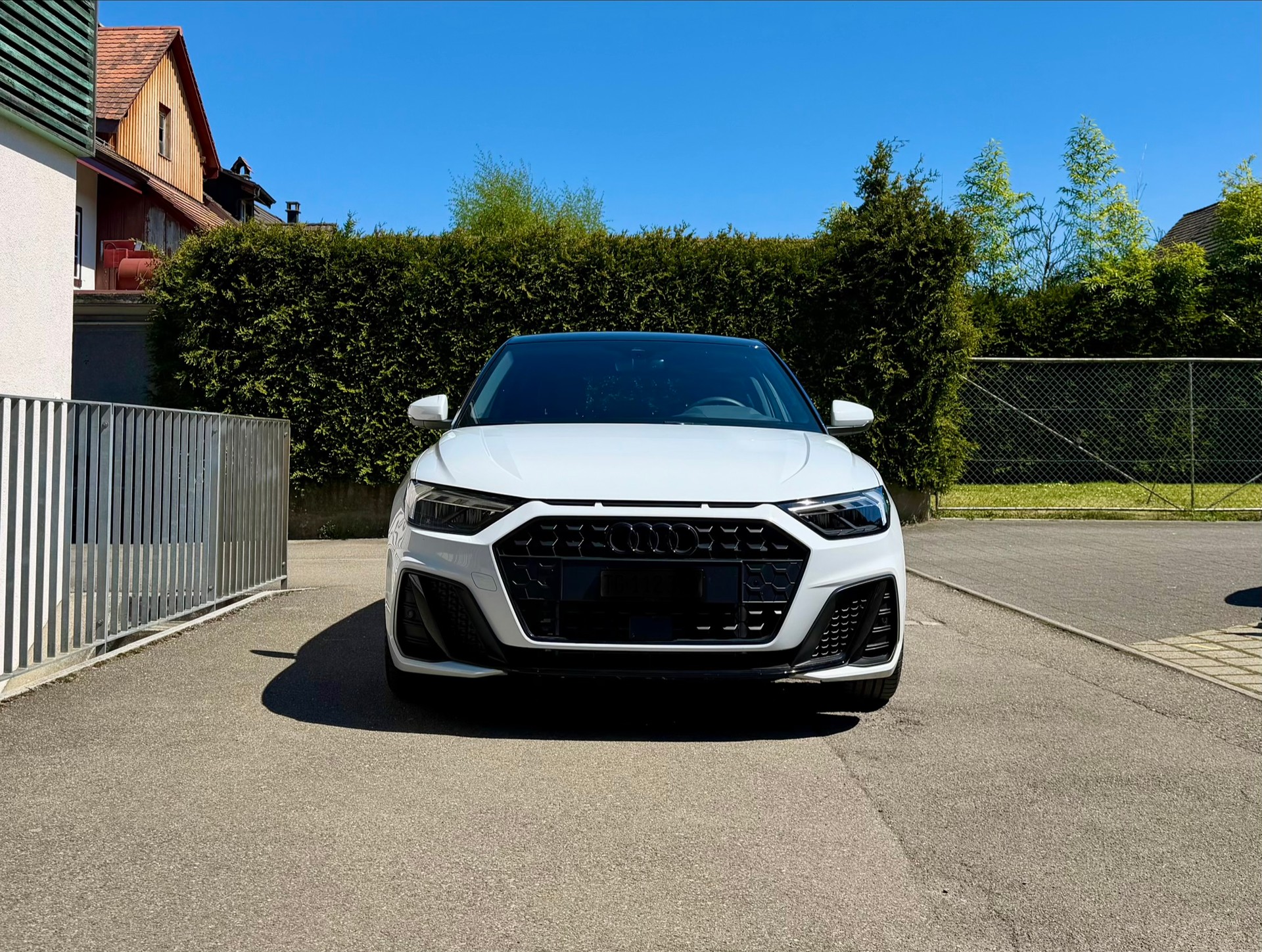 AUDI 1.0 30 TFSI S Line Attraction S-Tronic-image-2