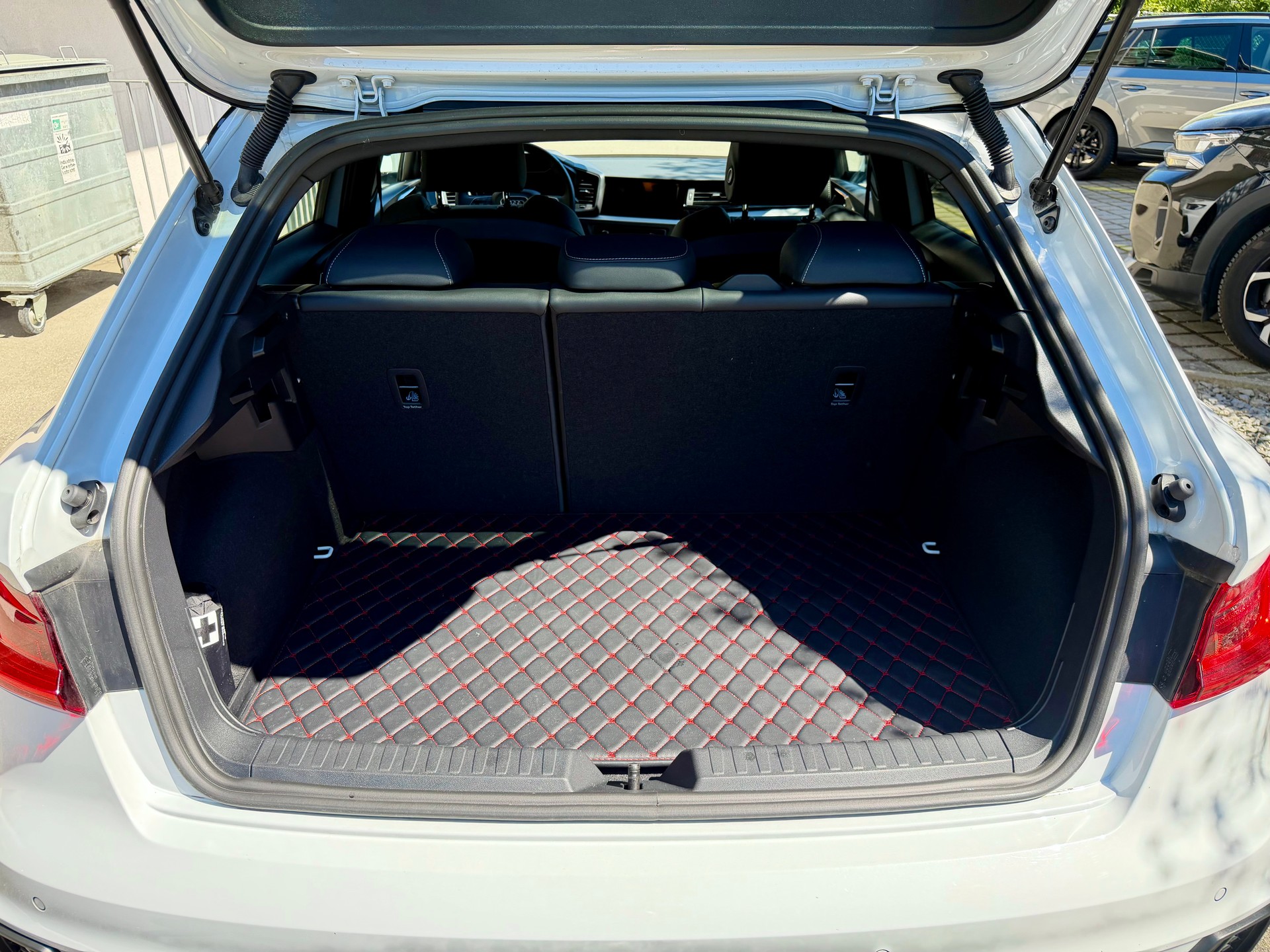 AUDI 1.0 30 TFSI S Line Attraction S-Tronic-image-19