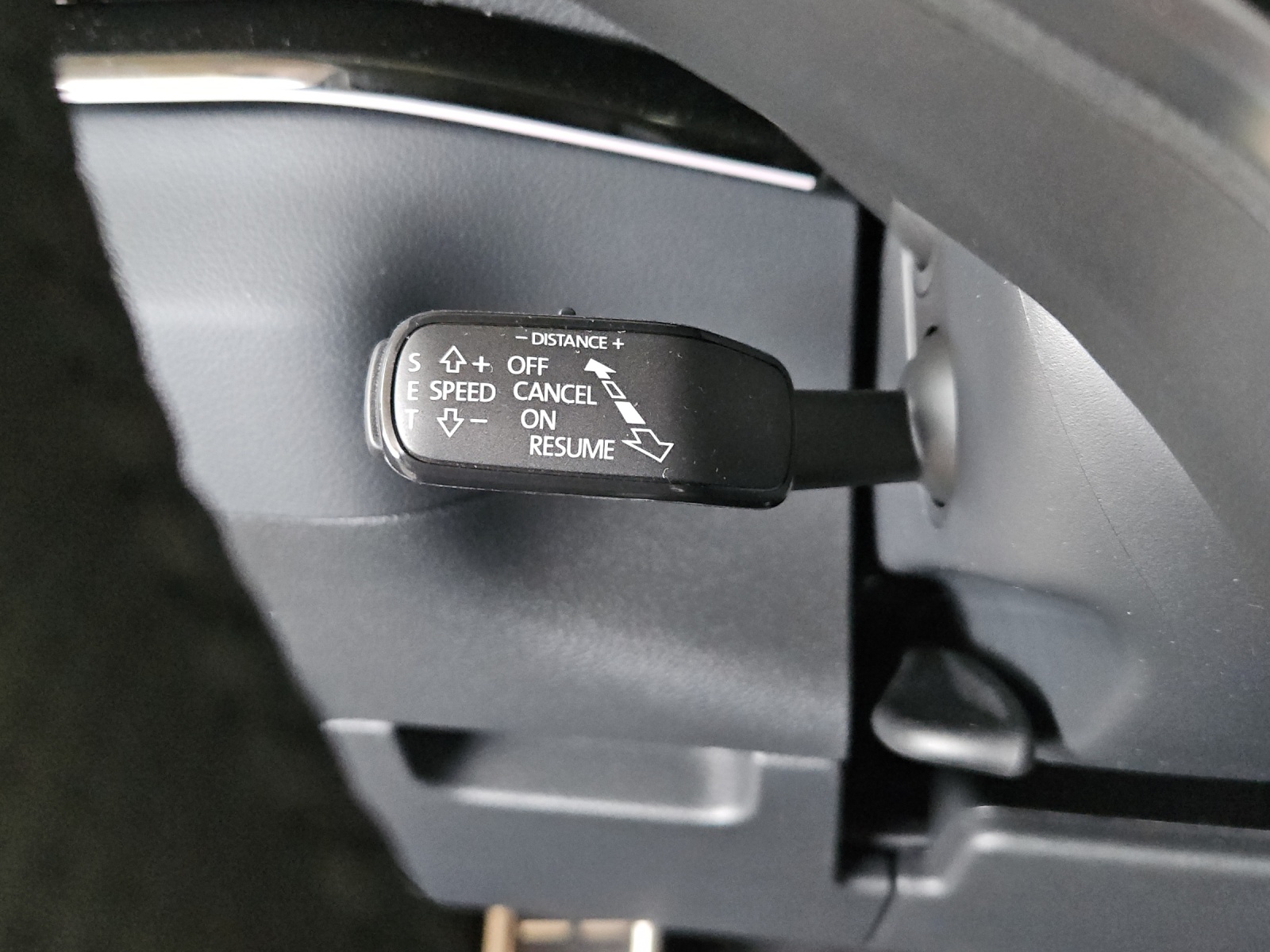 SKODA Karoq 1.5 TSI SportLine DSG-image-12