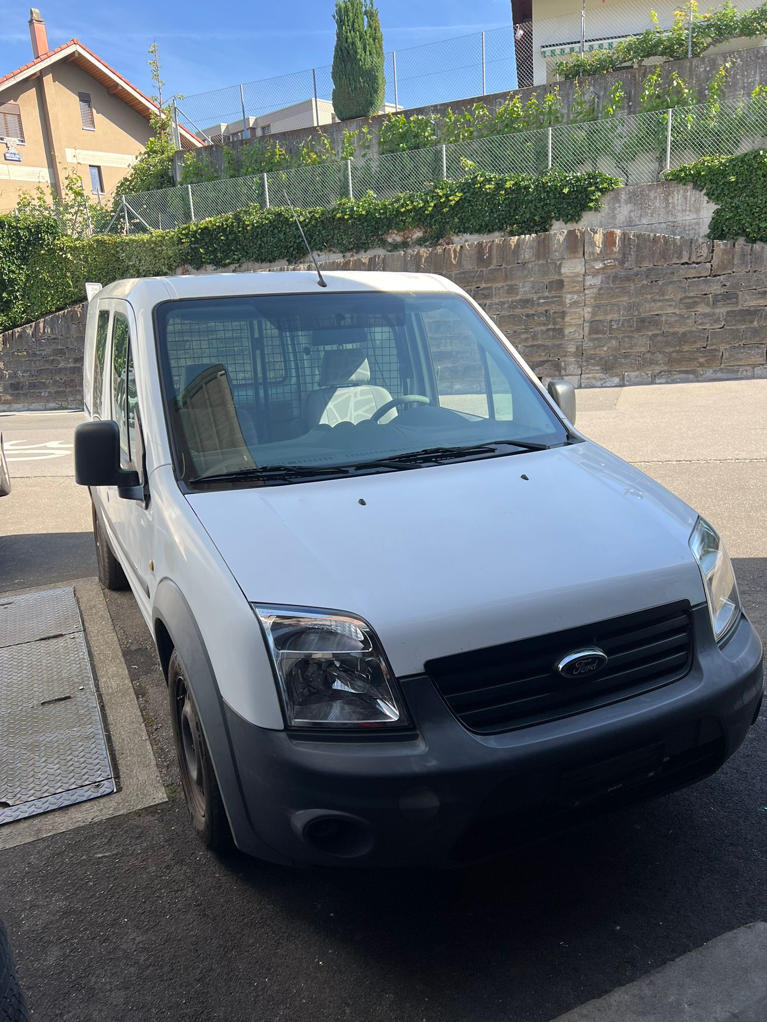 FORD COURIER-image-0