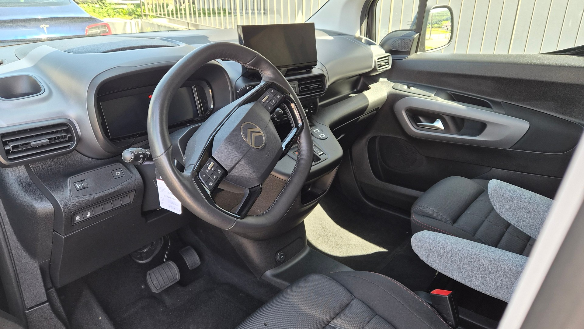 CITROEN Berlingo BlueHDi-image-4