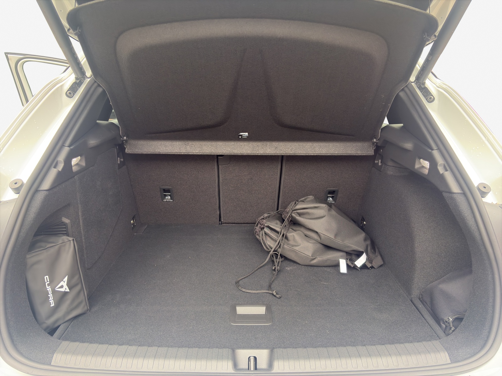 CUPRA Terramar 1.5 eHybrid DSG-image-12