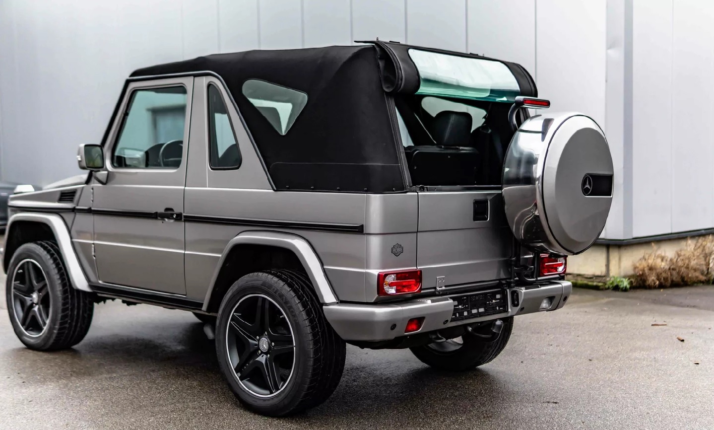 MERCEDES-BENZ Cabrio AMG-showroom-element-3