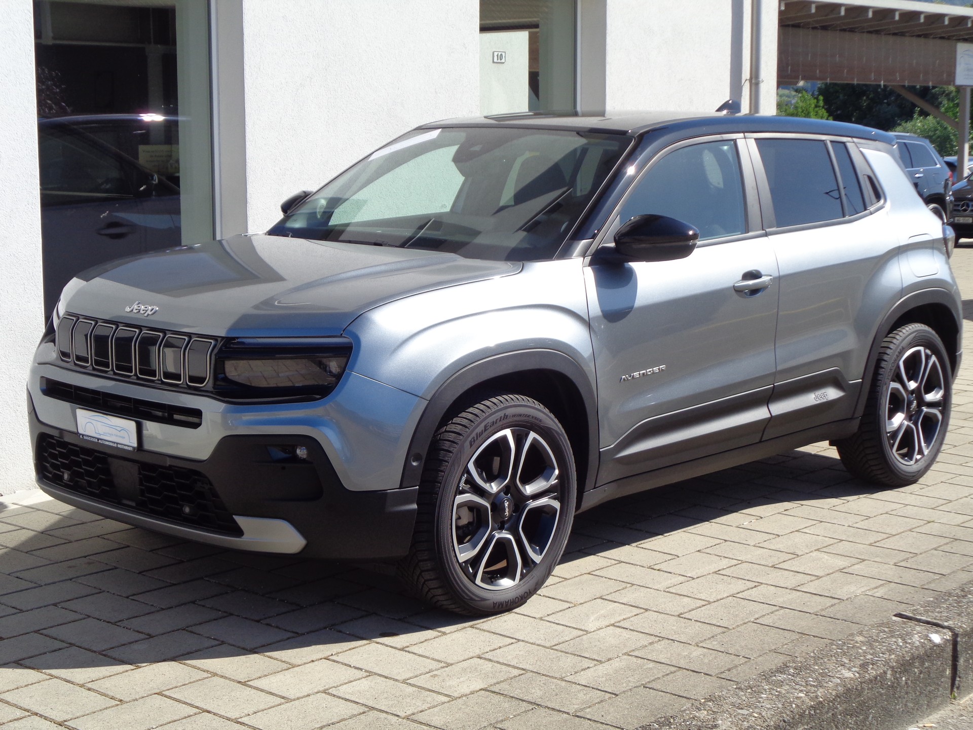 JEEP Avenger 1.2 Turbo MHEV Summit-image-3