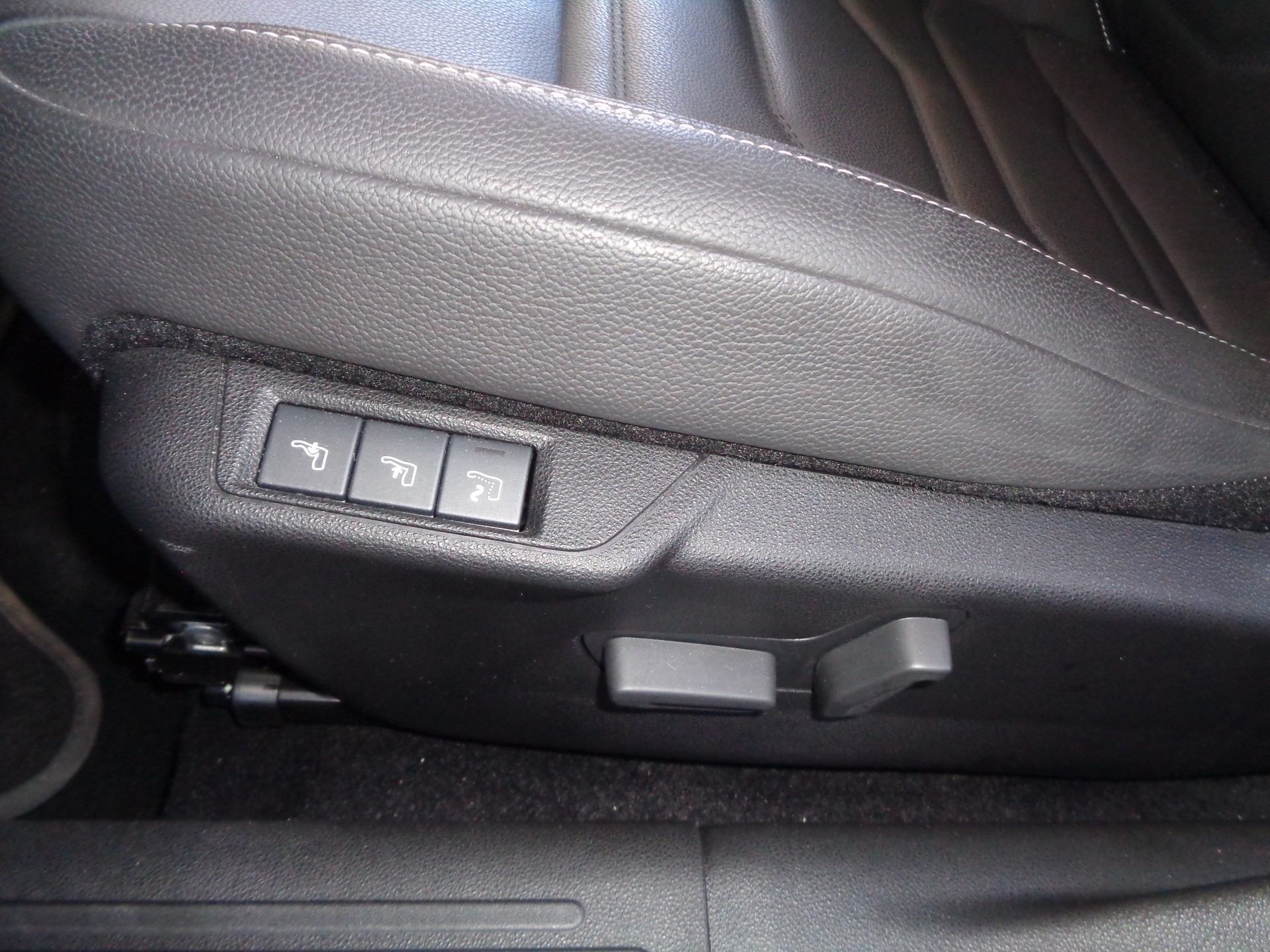 JEEP Avenger 1.2 Turbo MHEV Summit-image-14