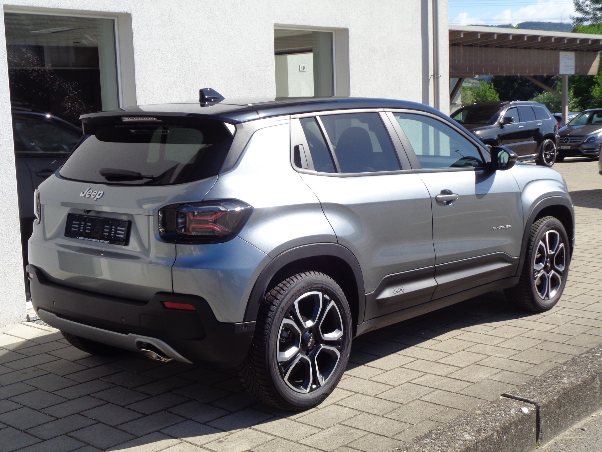 JEEP Avenger 1.2 Turbo MHEV Summit-image-1