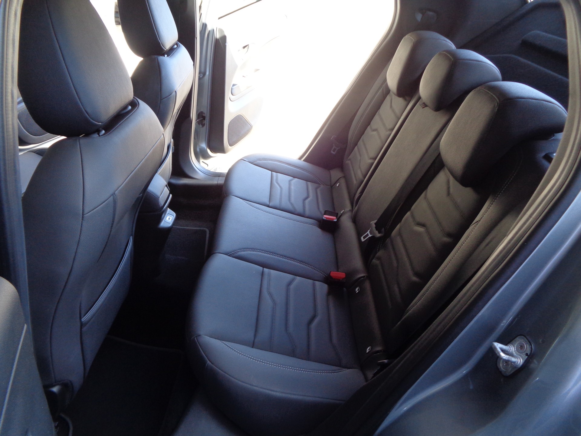 JEEP Avenger 1.2 Turbo MHEV Summit-image-10