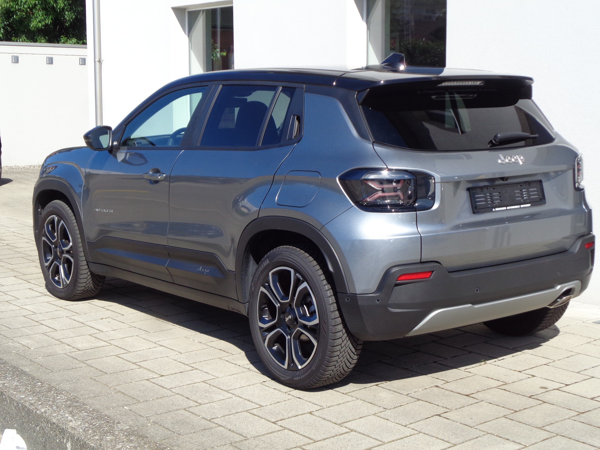 JEEP Avenger 1.2 Turbo MHEV Summit-image-4