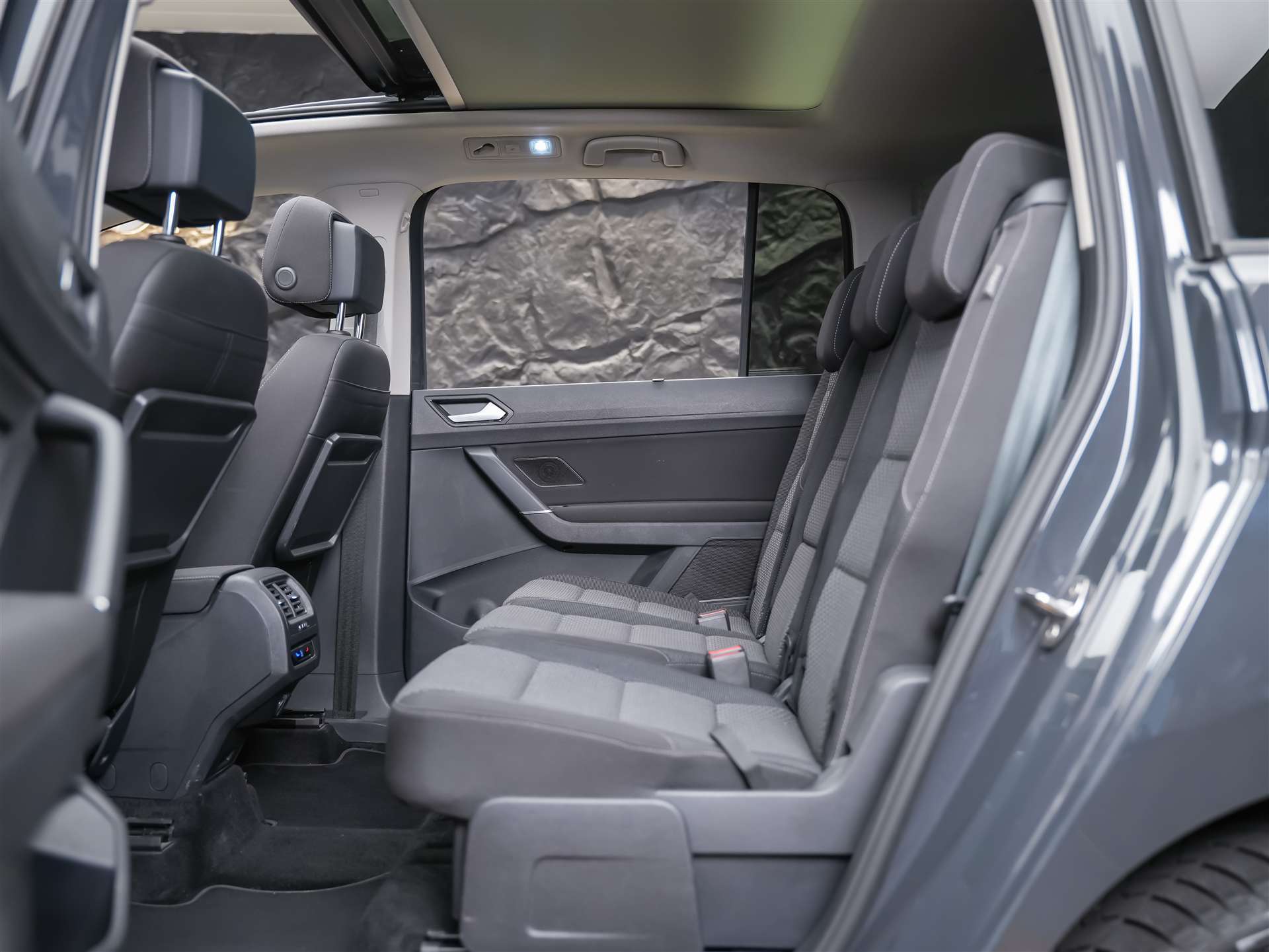 VW Touran 1.5 TSI EVO Comfortline DSG *7 Plätzer*Panorama*Dynaudio Soundsystem*Abstandsregler*-image-12