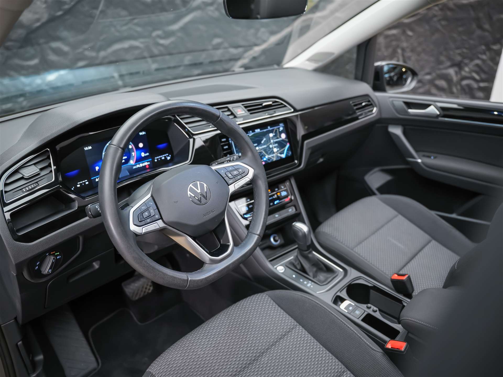 VW Touran 1.5 TSI EVO Comfortline DSG *7 Plätzer*Panorama*Dynaudio Soundsystem*Abstandsregler*-image-8