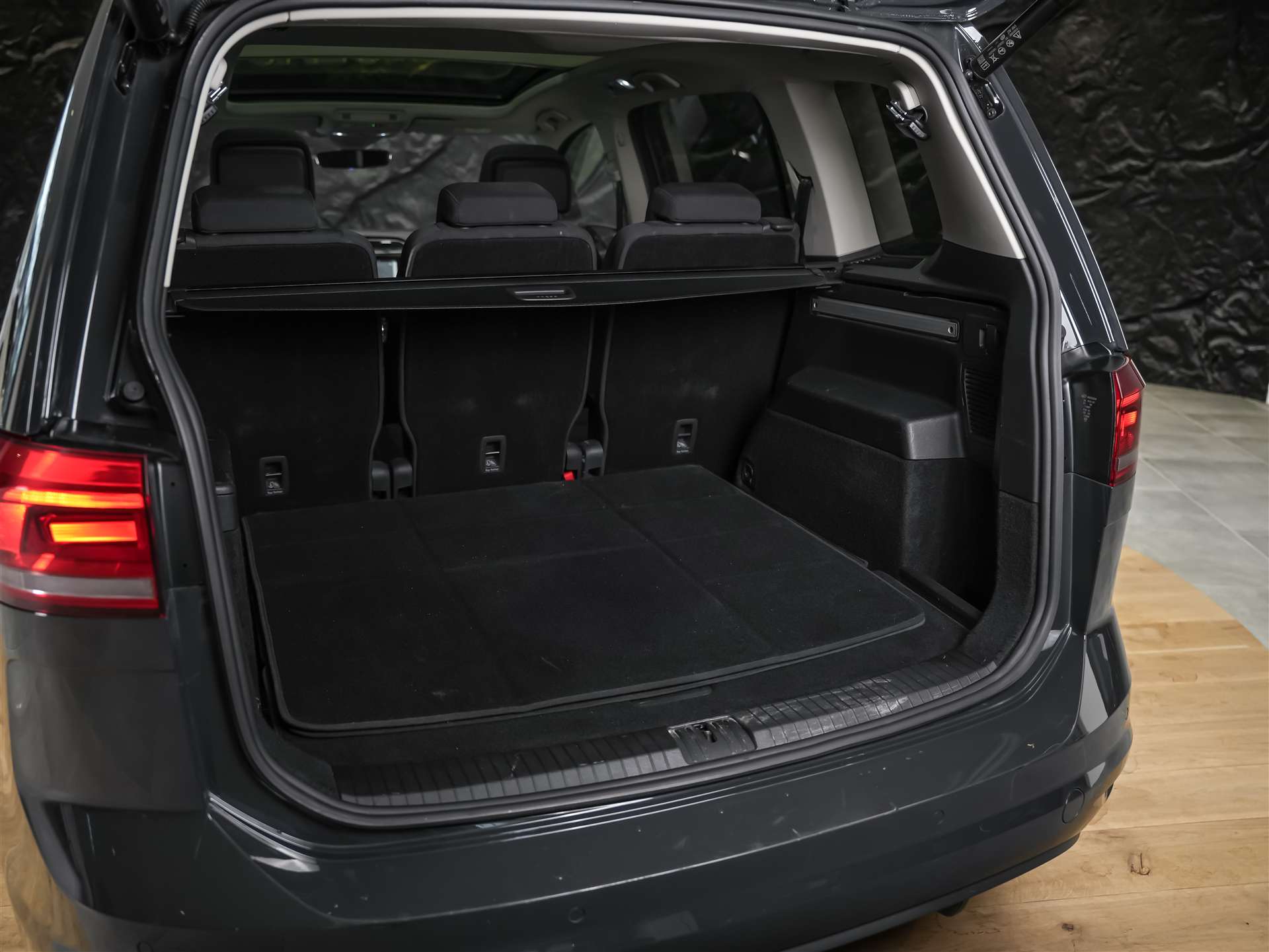 VW Touran 1.5 TSI EVO Comfortline DSG *7 Plätzer*Panorama*Dynaudio Soundsystem*Abstandsregler*-image-41