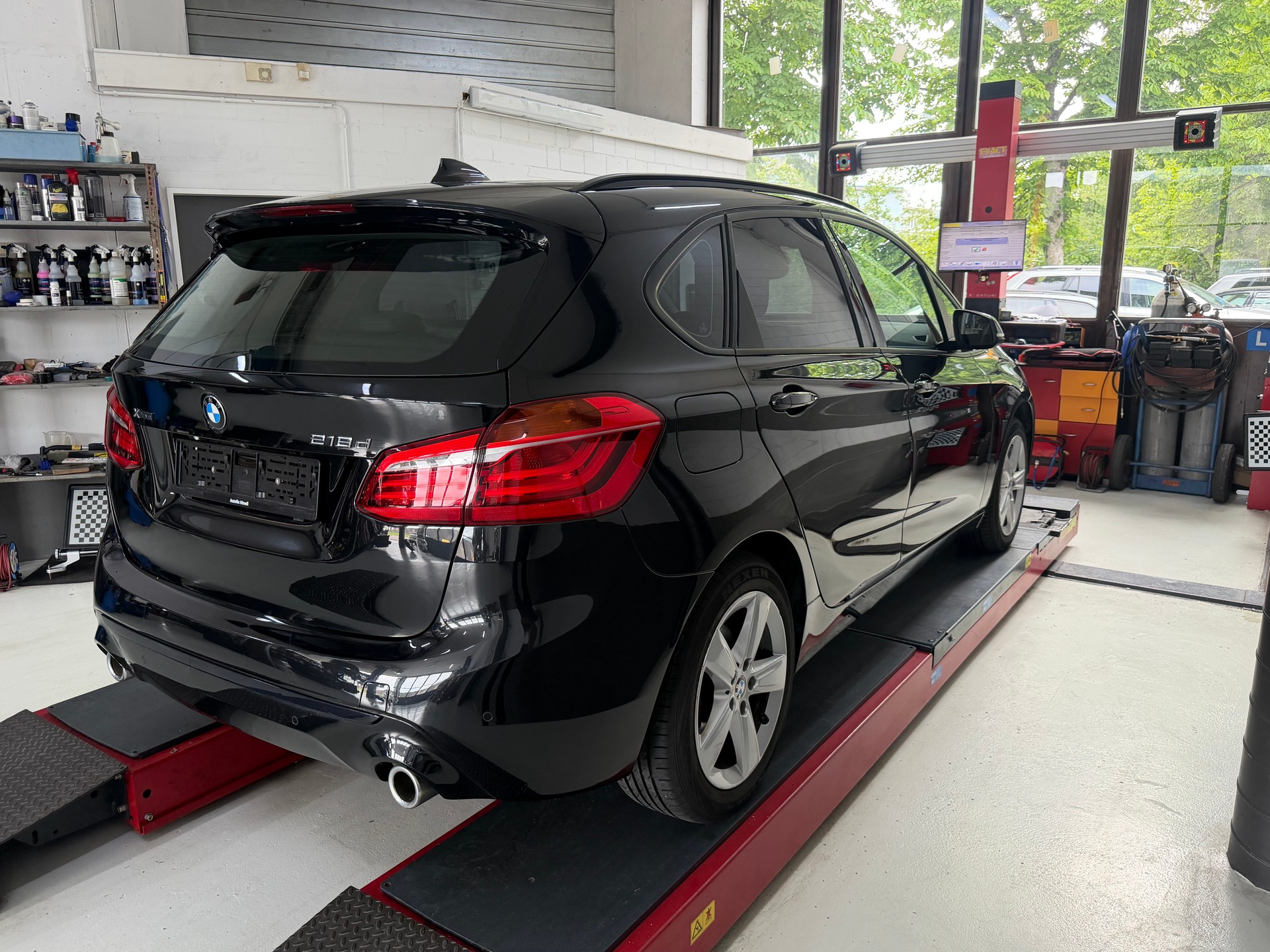 BMW 218d xDrive Active Tourer Steptronic Luxury Line-image-6