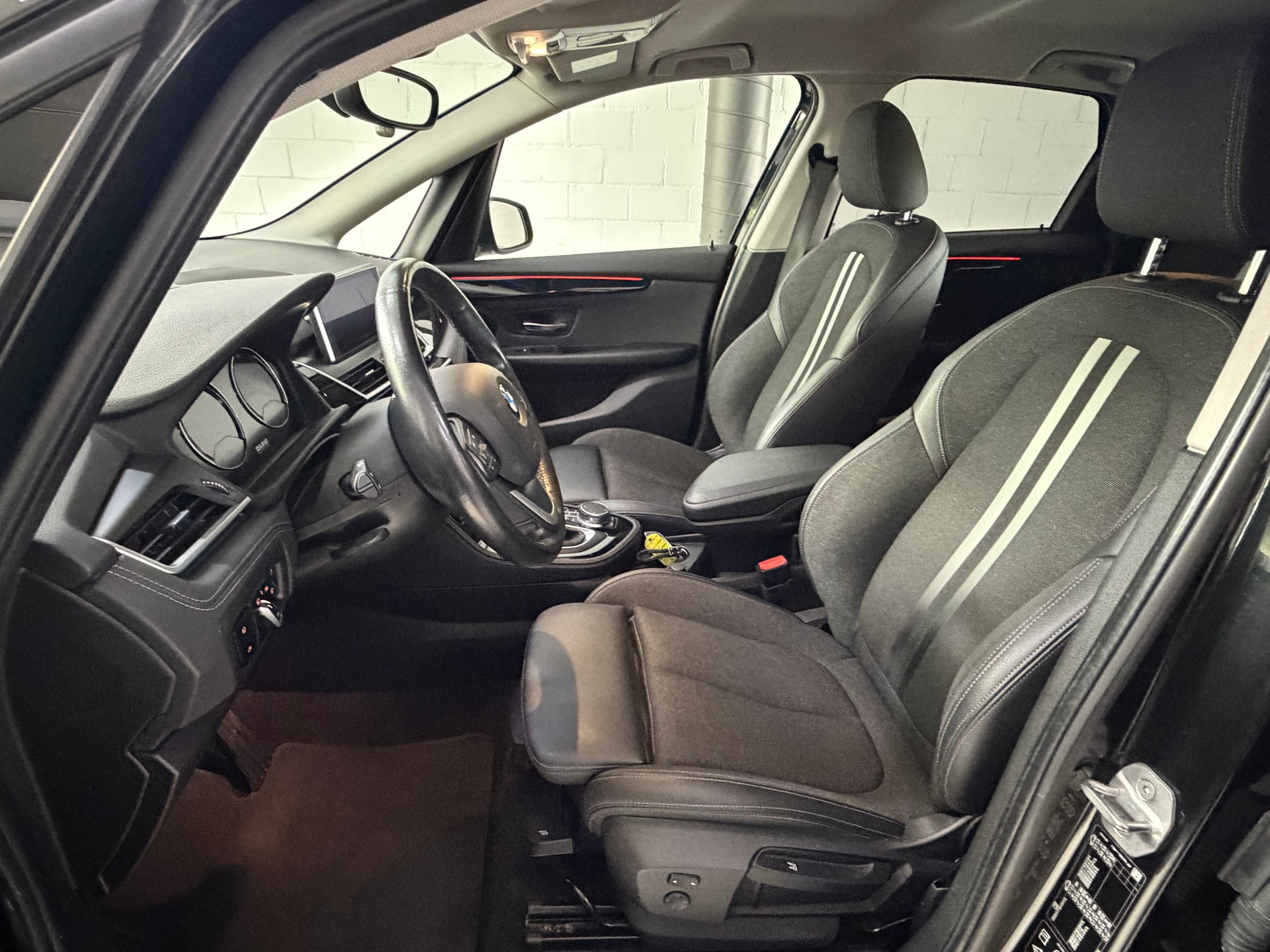 BMW 218d xDrive Active Tourer Steptronic Luxury Line-image-13