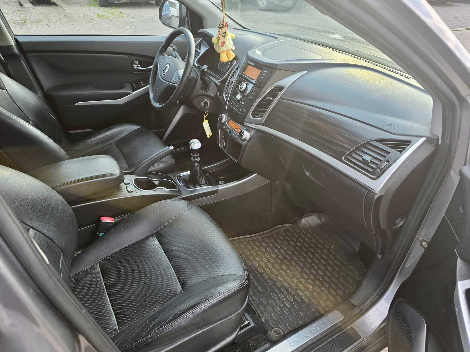 KGM-SsangYong Korando 2.0 e-XDI Quartz 4WD-image-11