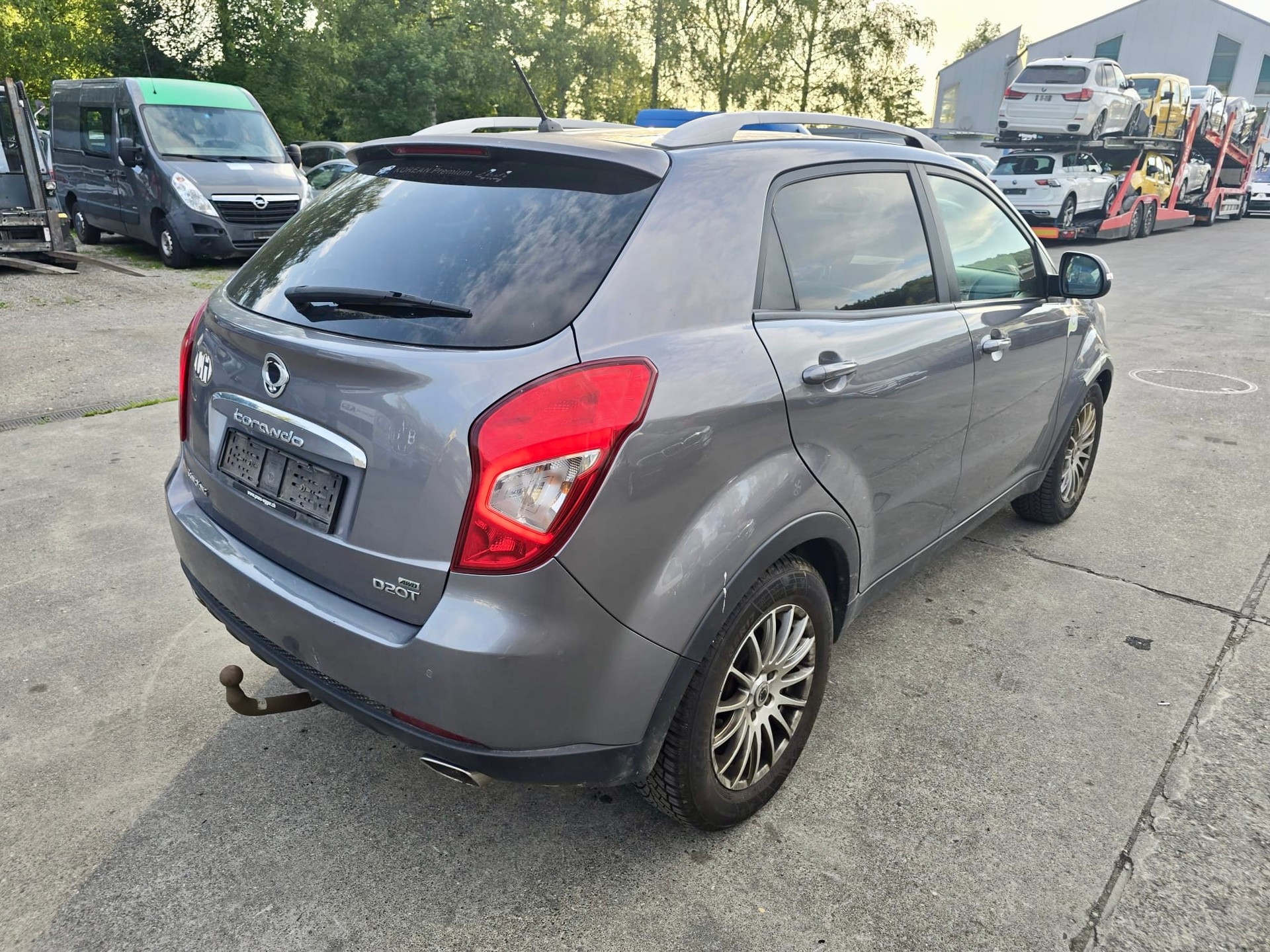 KGM-SsangYong Korando 2.0 e-XDI Quartz 4WD-image-2