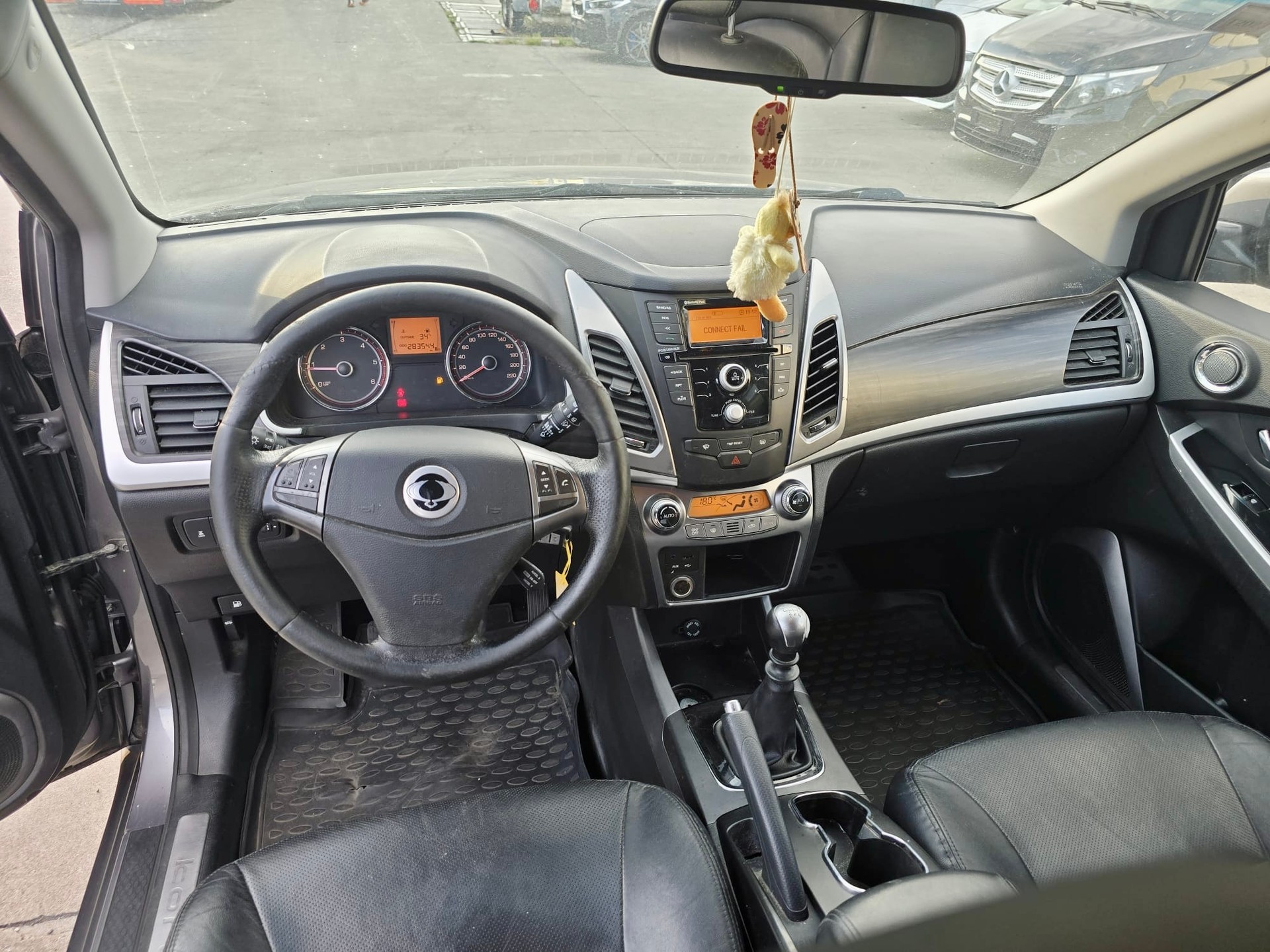 KGM-SsangYong Korando 2.0 e-XDI Quartz 4WD-image-9
