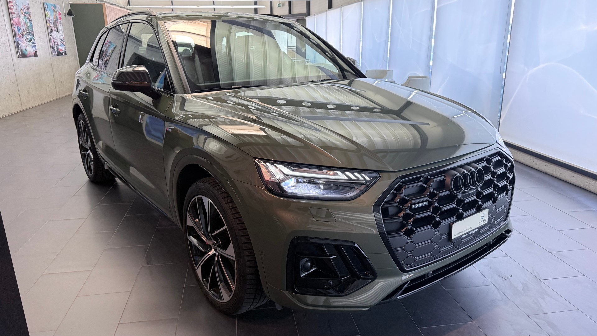 AUDI Q5 2.0 40 TDI S Line quattro S-Tronic-image-2