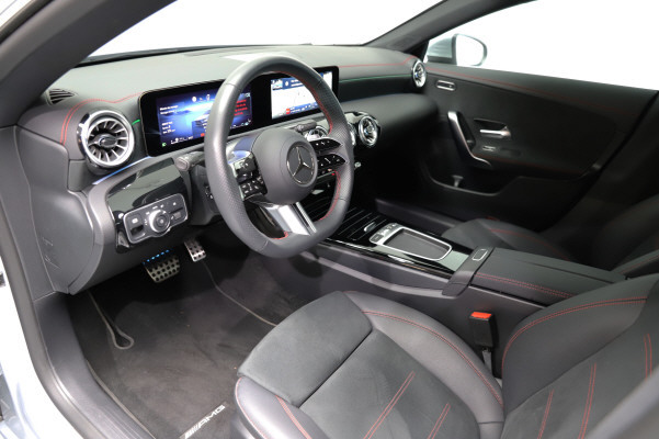 MERCEDES-BENZ CLA 200 7G-DCT-image-7