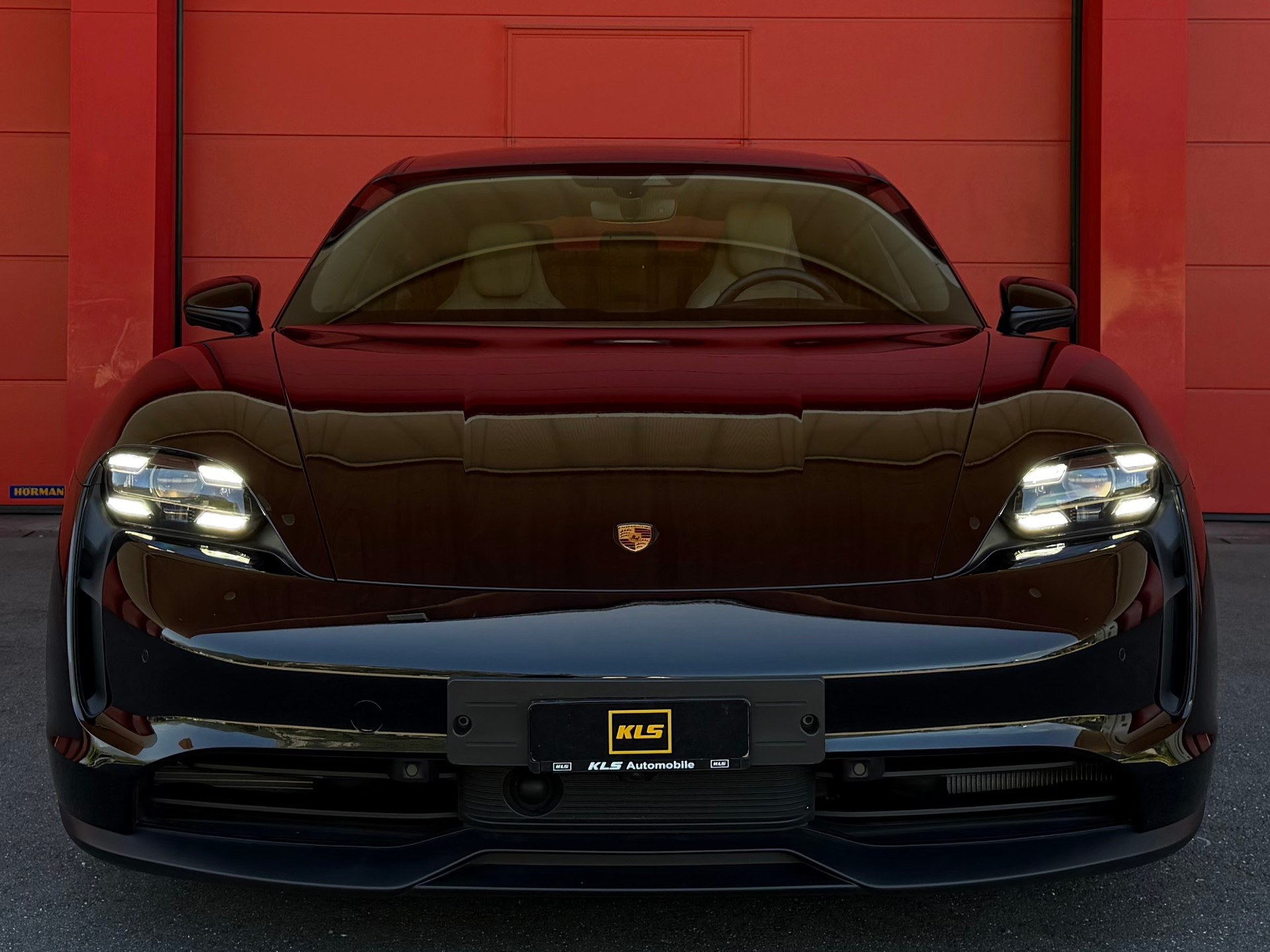 PORSCHE Taycan 4S Performance Battery Plus-image-1