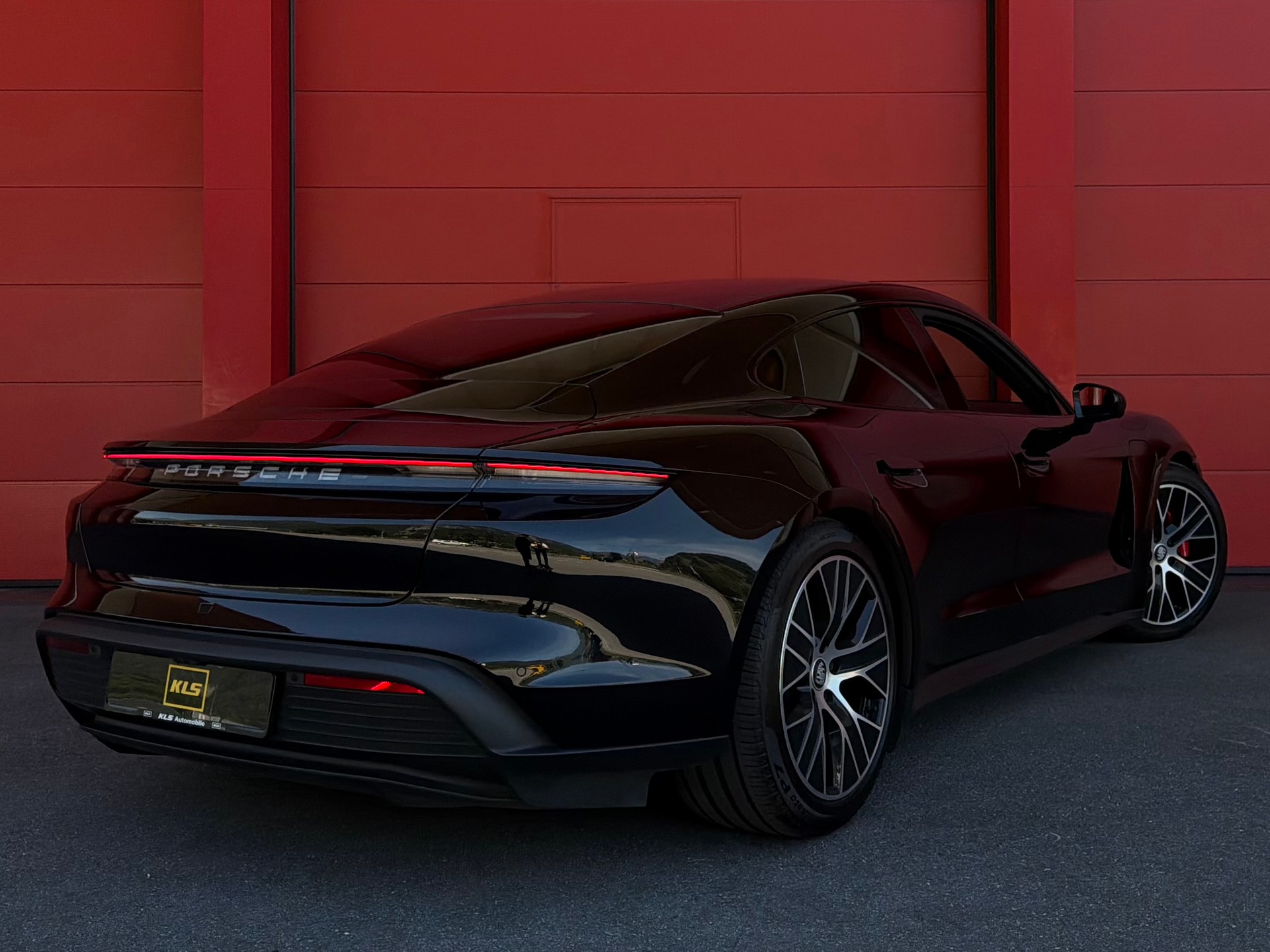PORSCHE Taycan 4S Performance Battery Plus-image-3