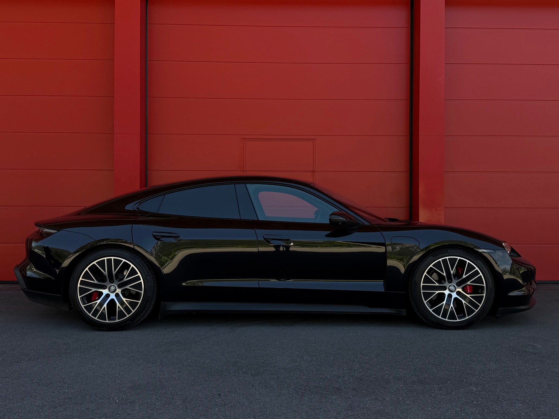 PORSCHE Taycan 4S Performance Battery Plus-image-2