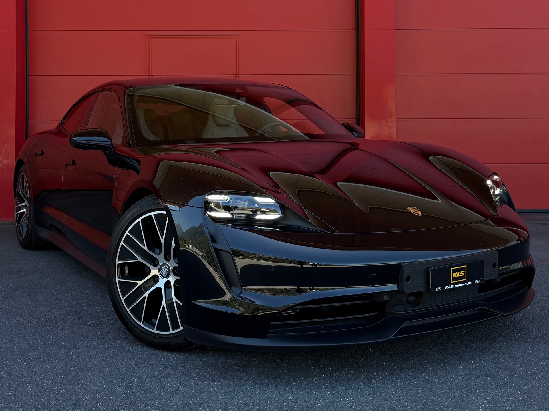 PORSCHE Taycan 4S Performance Battery Plus-image-0