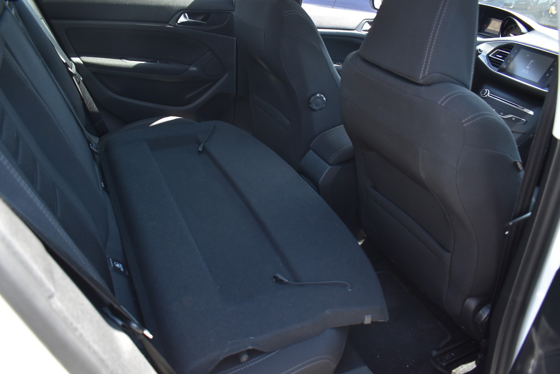 PEUGEOT 308 1.6 THP Allure-image-4