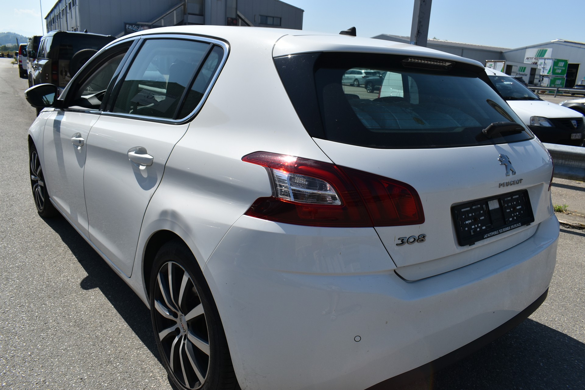 PEUGEOT 308 1.6 THP Allure-image-8