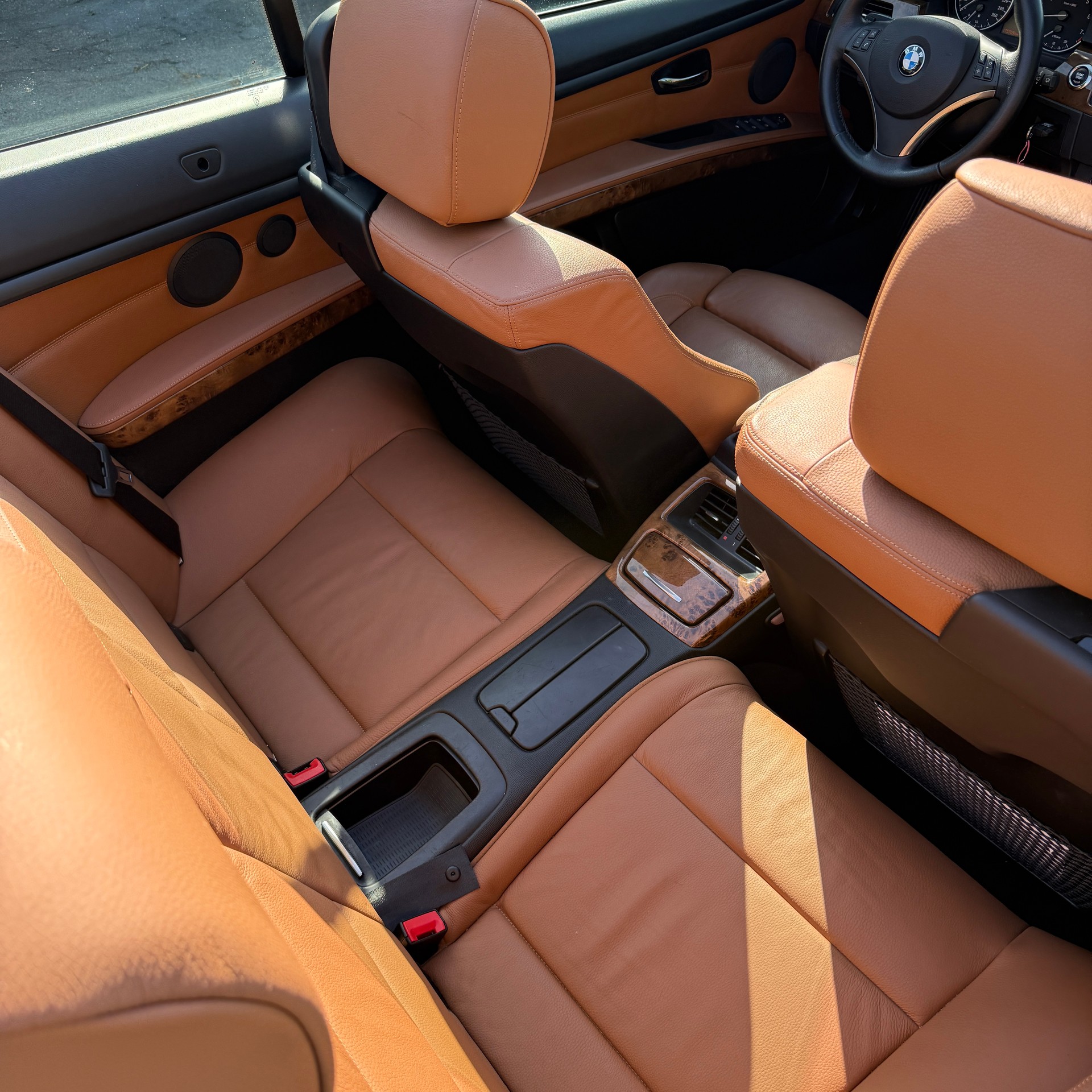 BMW 320i Cabriolet Steptronic-image-12
