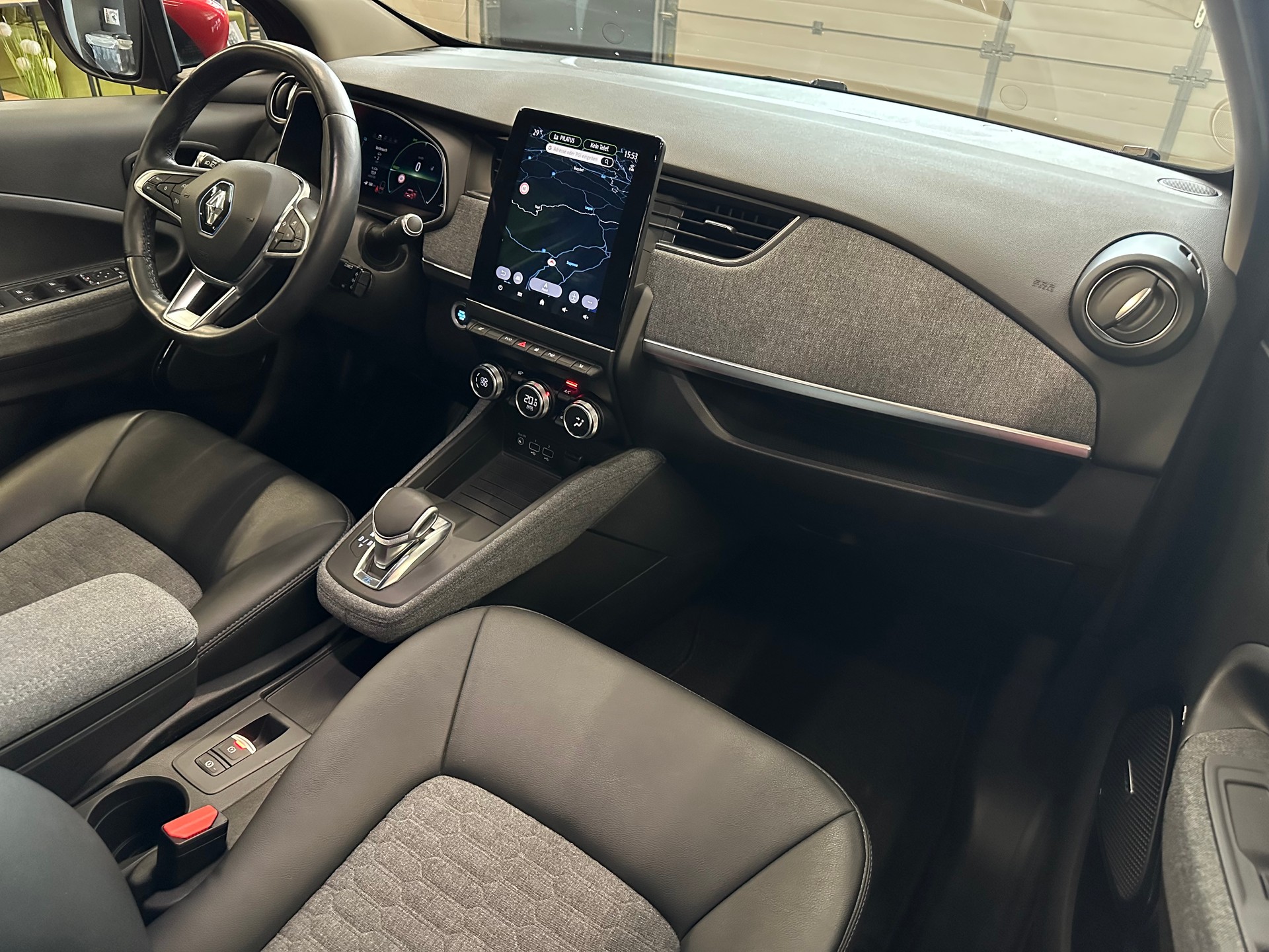 RENAULT Zoe Intens R135 (incl. Batterie)-image-14
