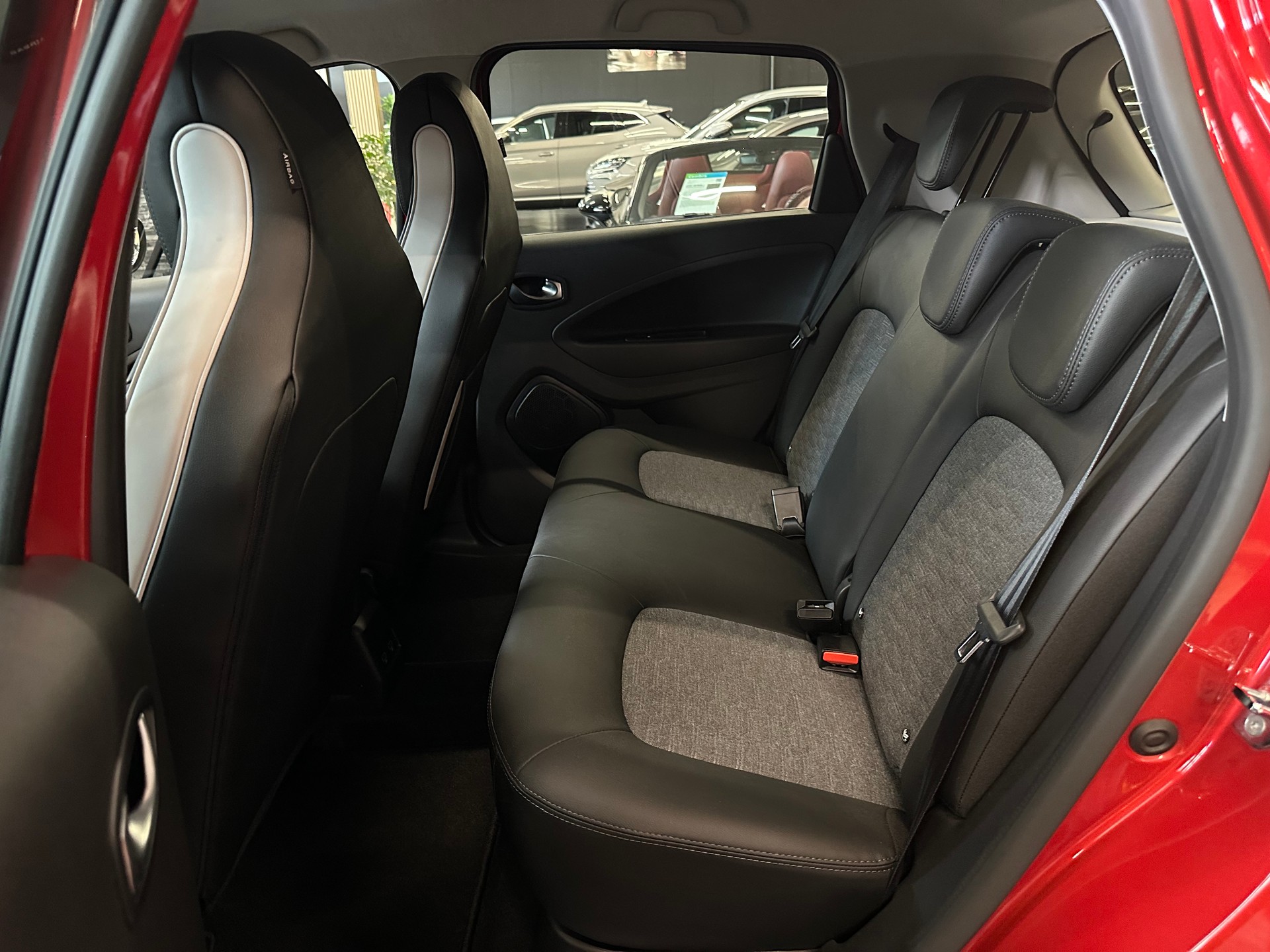 RENAULT Zoe Intens R135 (incl. Batterie)-image-17