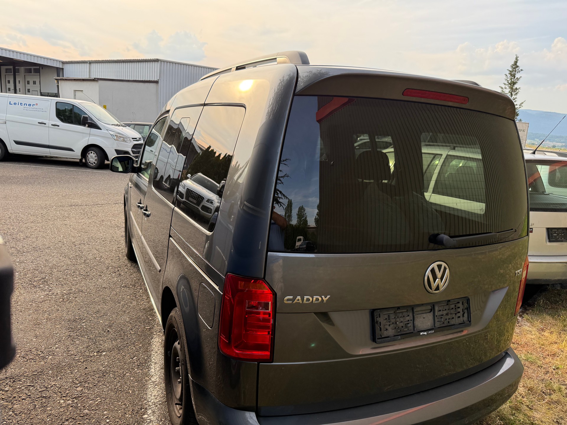 VW Caddy 1.2 TSI Family Beach-image-4