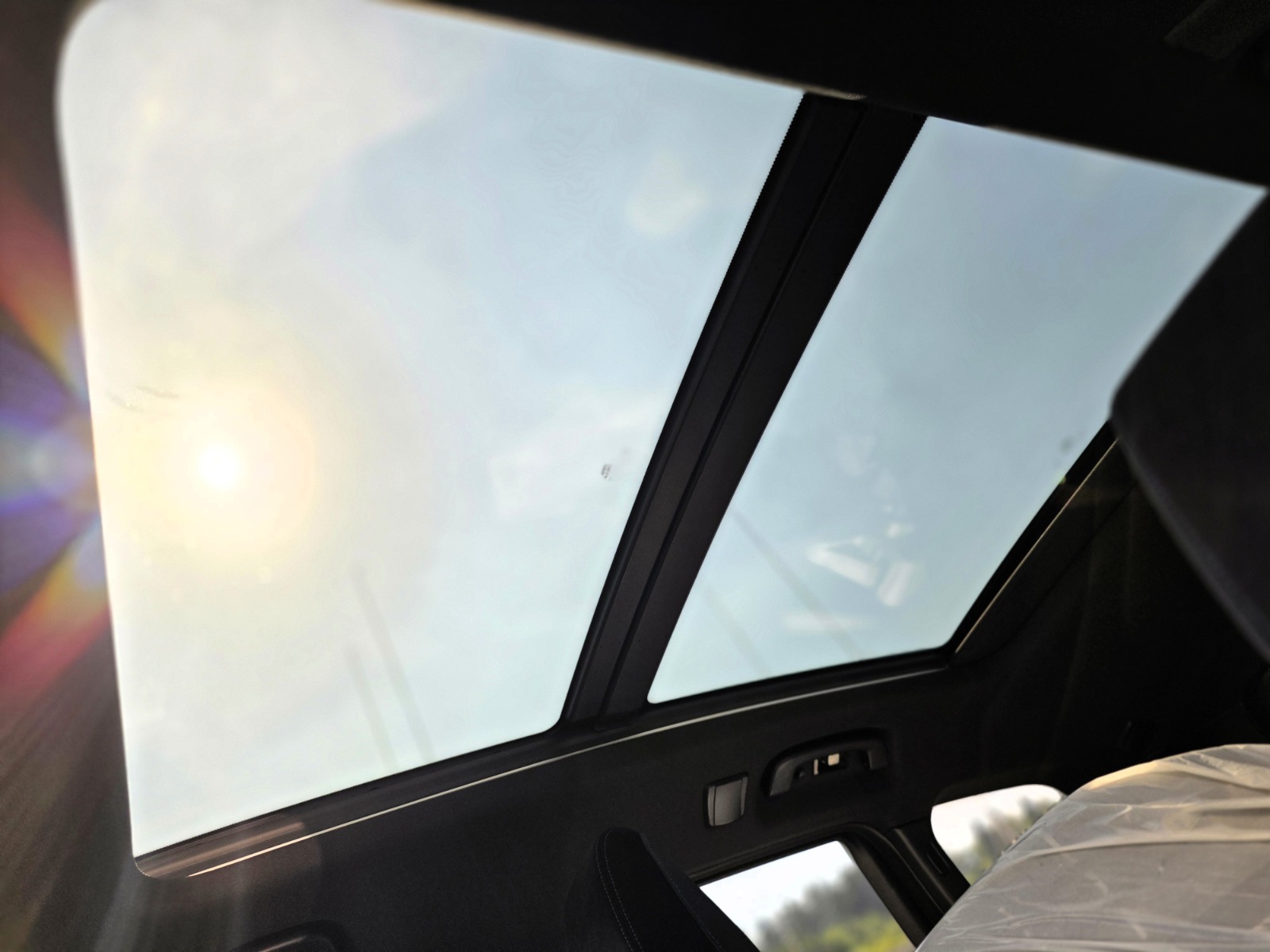 BMW iX1 eDrive 20 M Sport-image-11