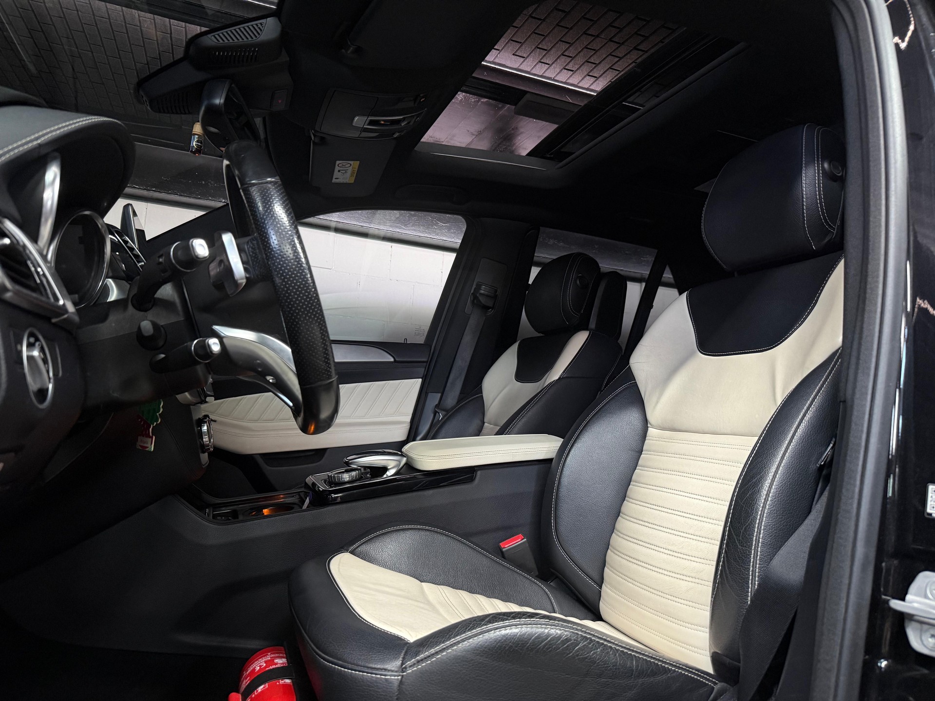 MERCEDES-BENZ GLE 350 d AMG V C . 4Matic 9G-Tronic / Vollauslastung / 8 Alufelgen / Panoramadach / Harman-Kardon / Etc..-image-7