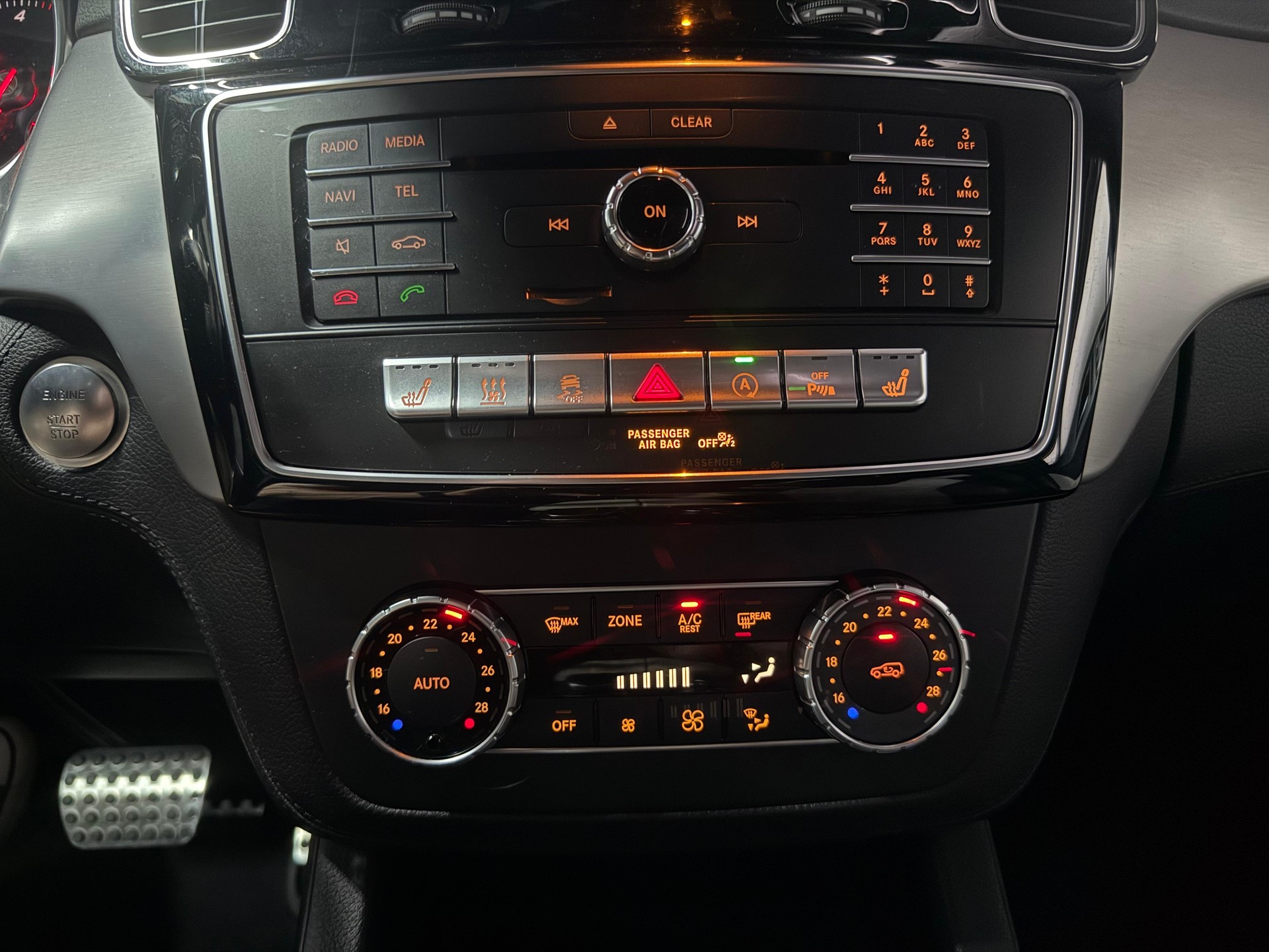 MERCEDES-BENZ GLE 350 d AMG V C . 4Matic 9G-Tronic / Vollauslastung / 8 Alufelgen / Panoramadach / Harman-Kardon / Etc..-image-13