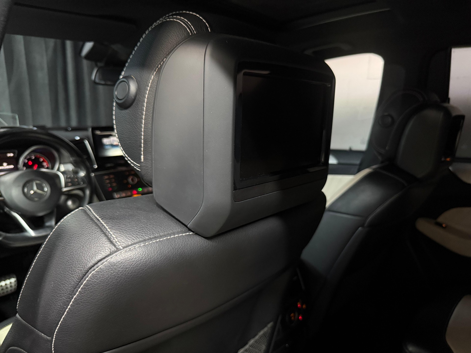MERCEDES-BENZ GLE 350 d AMG V C . 4Matic 9G-Tronic / Vollauslastung / 8 Alufelgen / Panoramadach / Harman-Kardon / Etc..-image-15