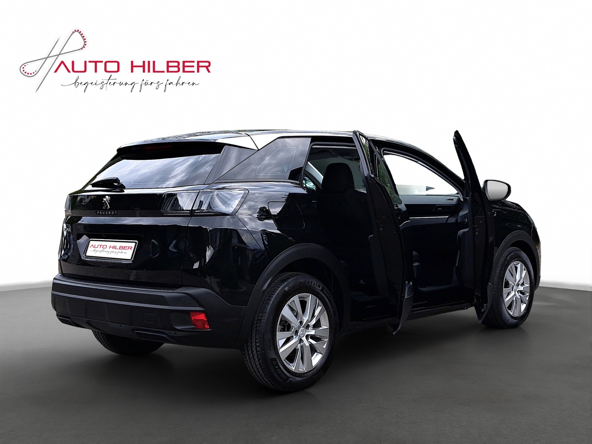 PEUGEOT 3008 1.2 PureTech Active Pack EAT8 *Carplay*-image-5