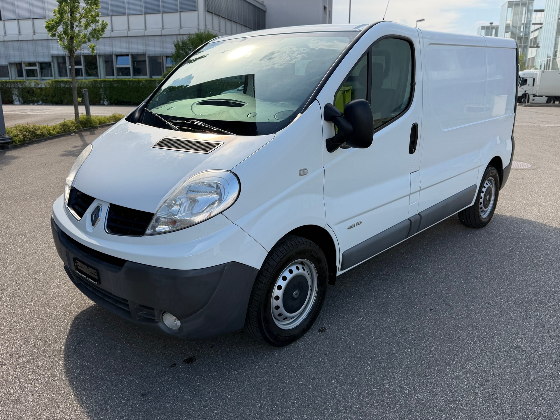 RENAULT Trafic 2.0 dCi 115 2.9t L1H1-image-0