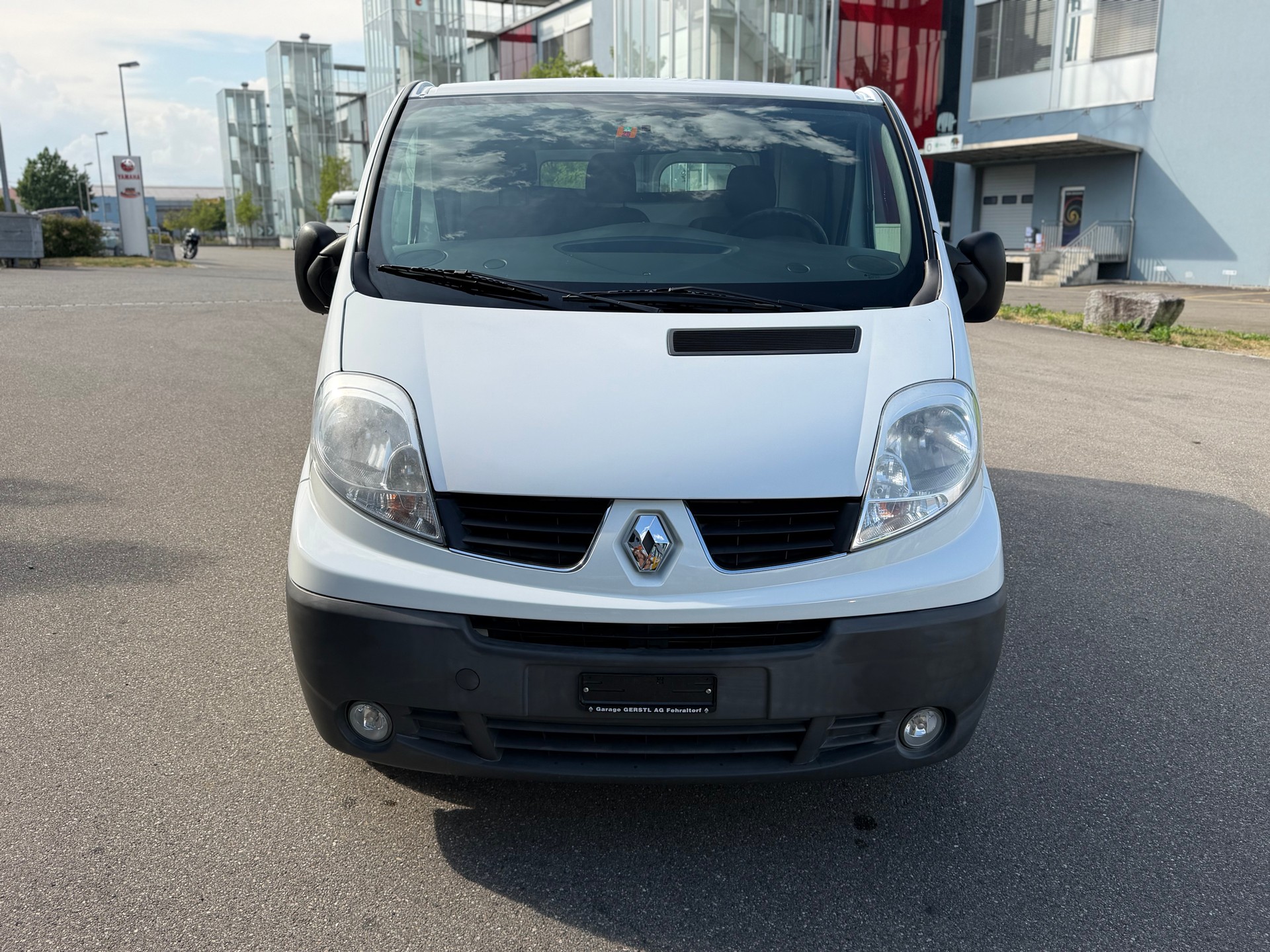 RENAULT Trafic 2.0 dCi 115 2.9t L1H1-image-1