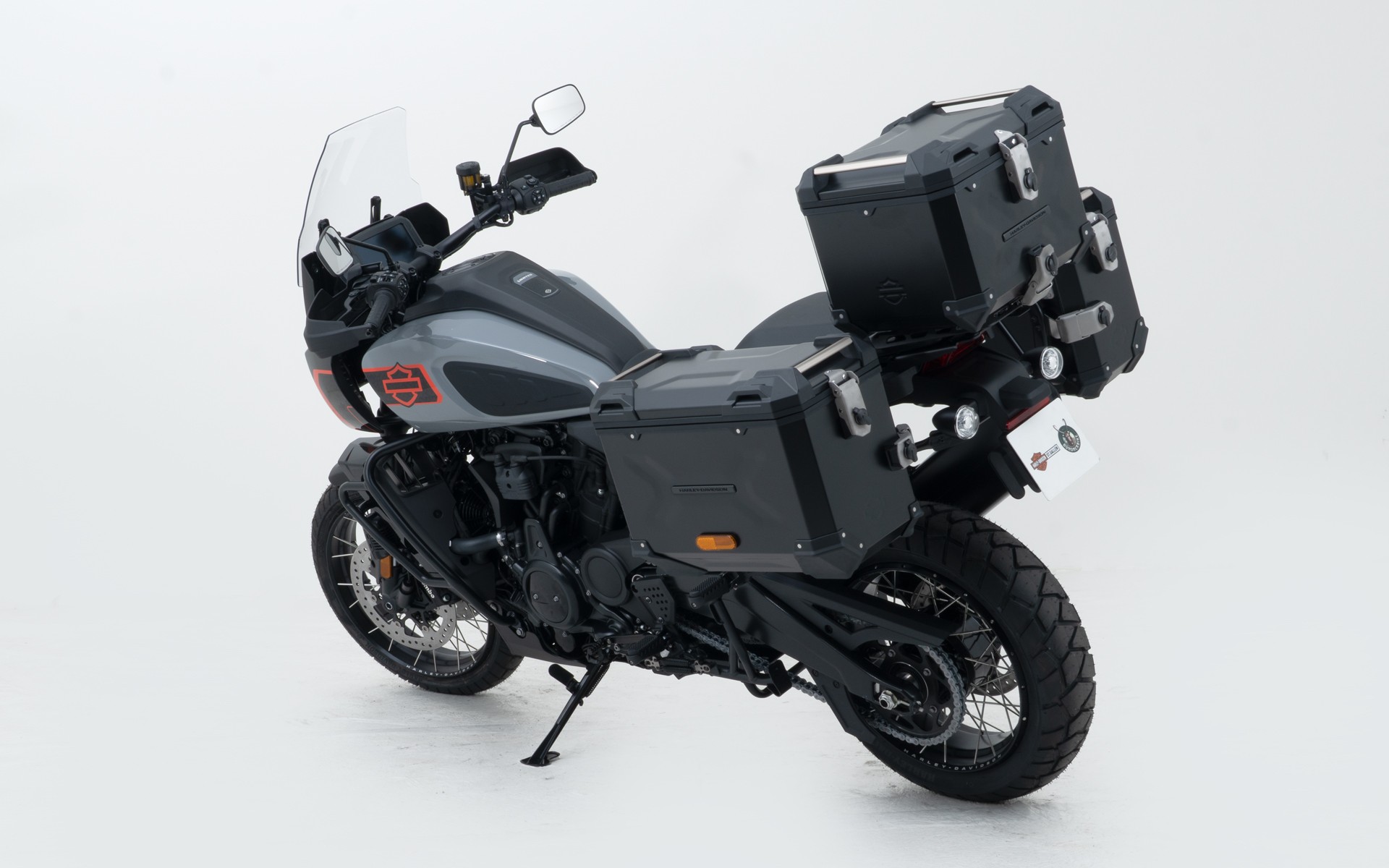 HARLEY-DAVIDSON Pan America Limited-showroom-element-3