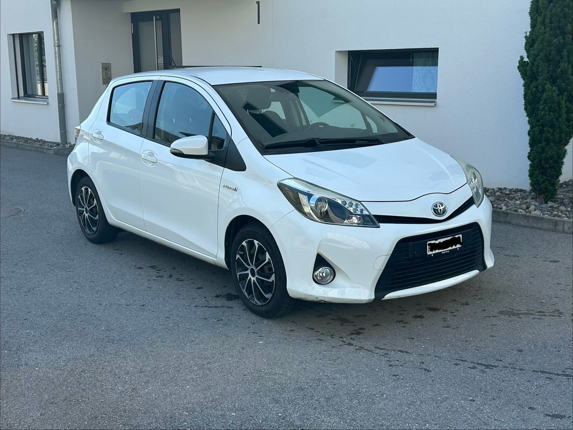 TOYOTA Yaris 1.5 VVT-i Hybrid Sol Premium CVT-image-5