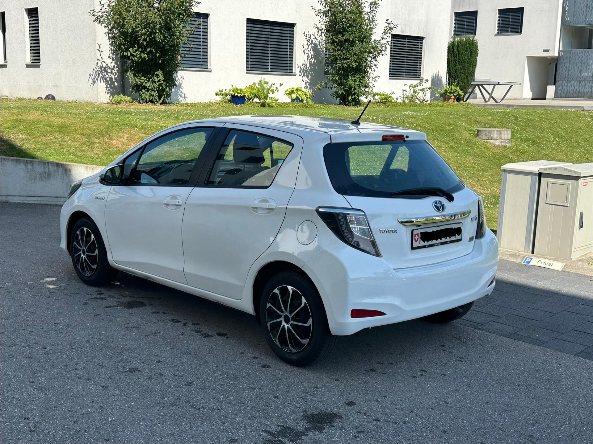 TOYOTA Yaris 1.5 VVT-i Hybrid Sol Premium CVT-image-8