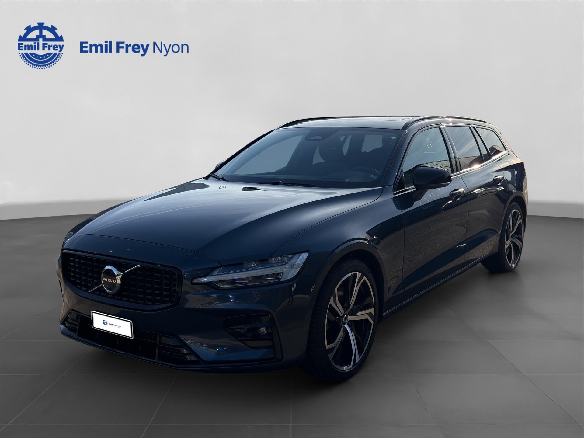 VOLVO V60 2.0 B5 Ultimate Dark AWD-image-0