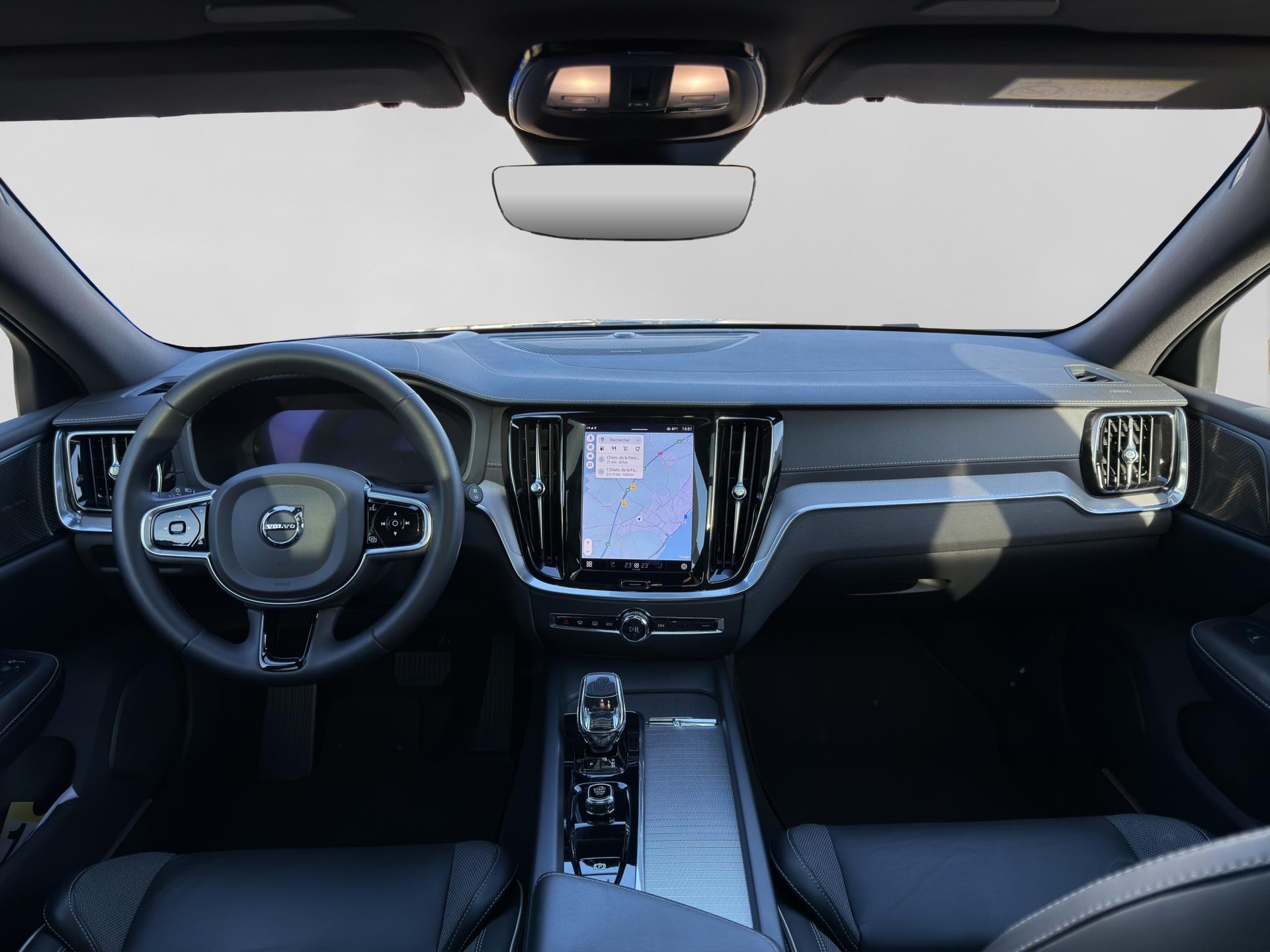 VOLVO V60 2.0 B5 Ultimate Dark AWD-image-7
